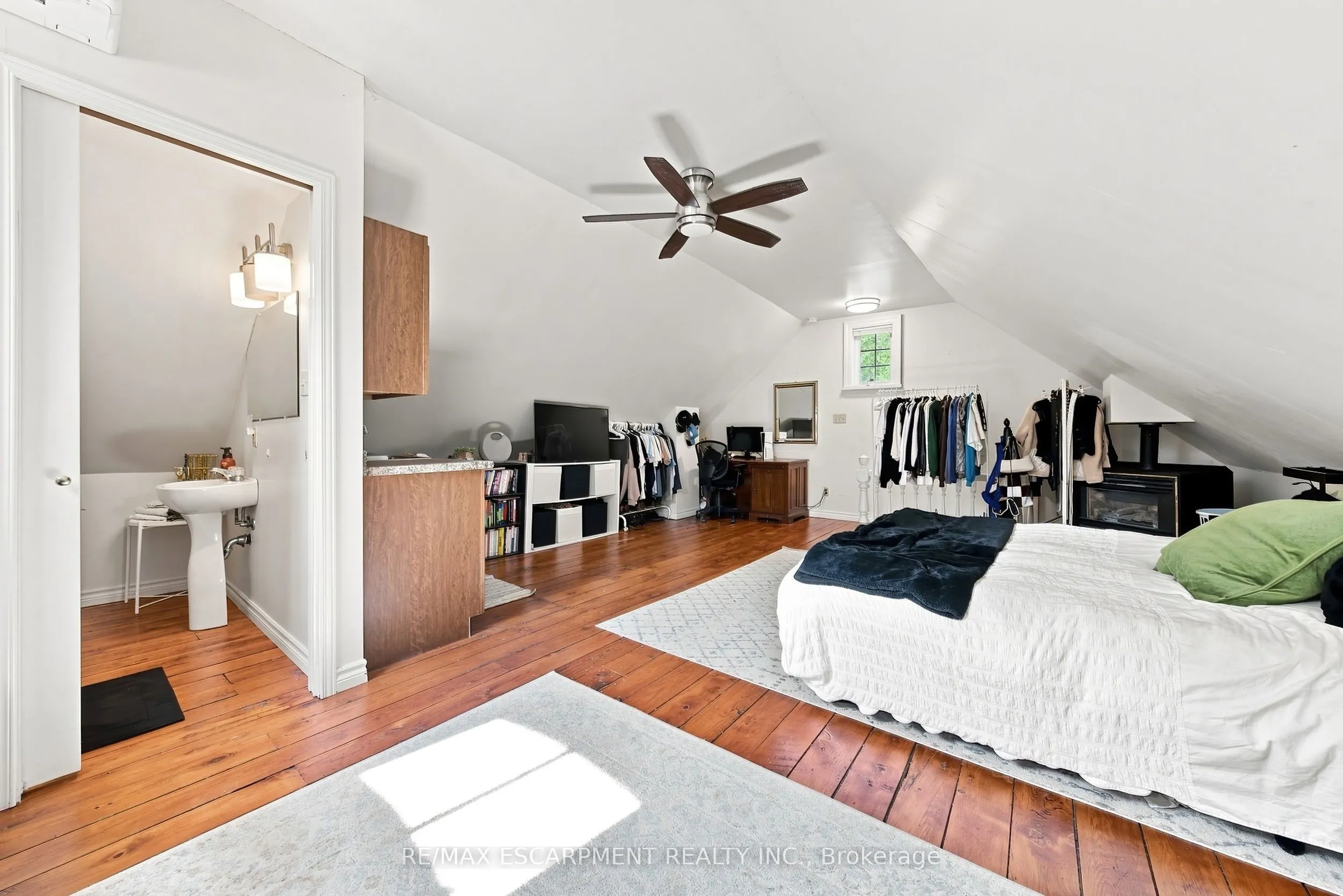 2177 Lakeshore Road