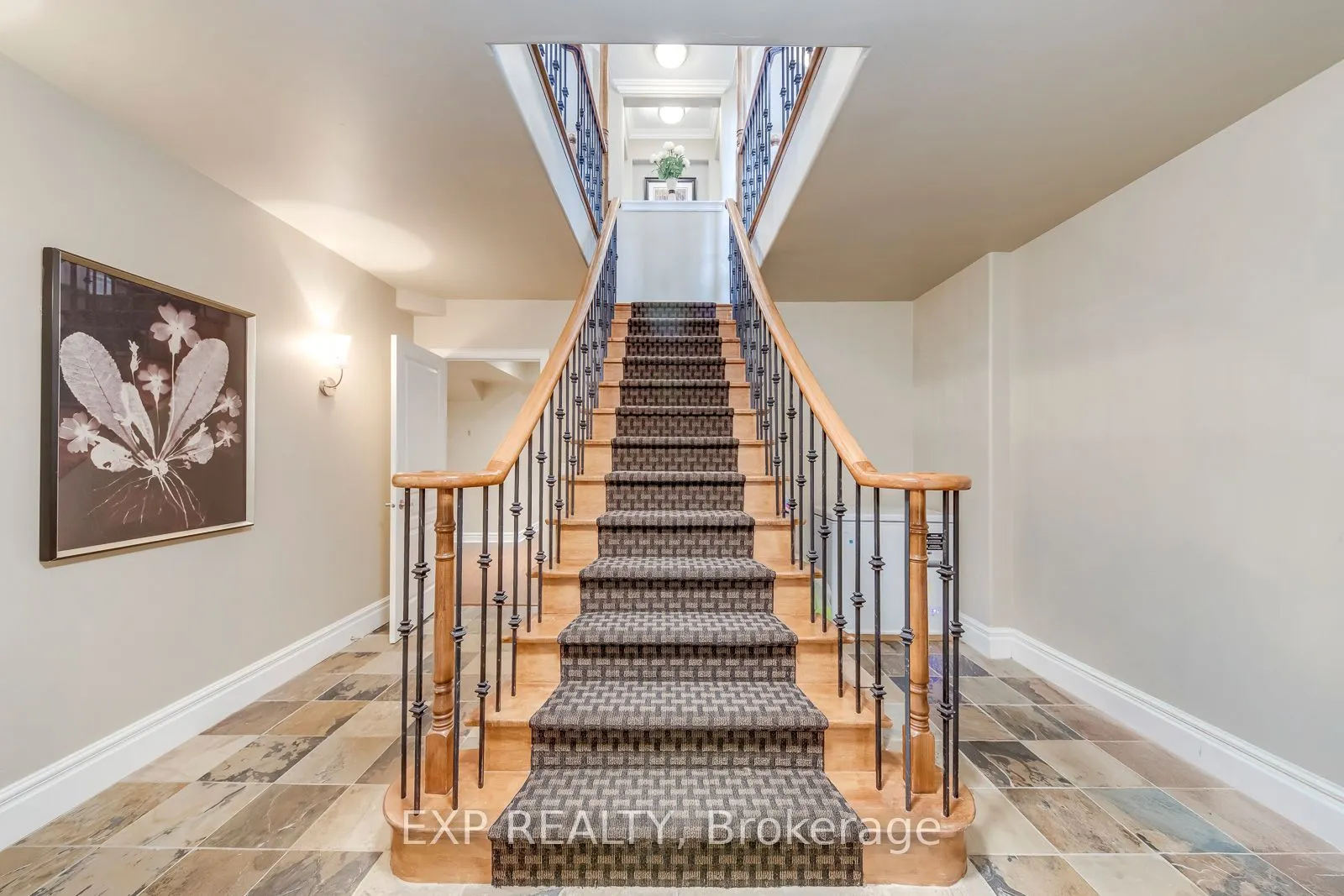530 Golfview Court