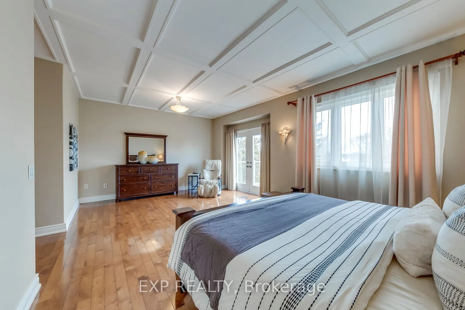 530 Golfview Court