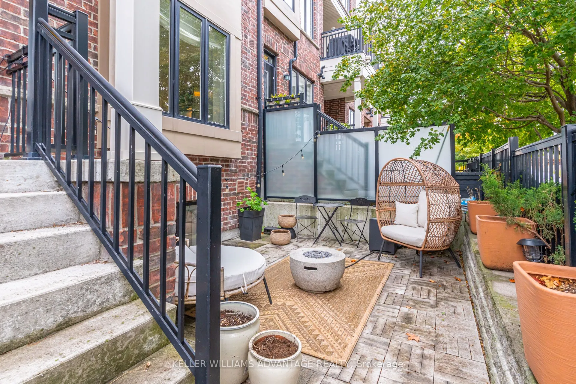 10 Carnation Avenue #4