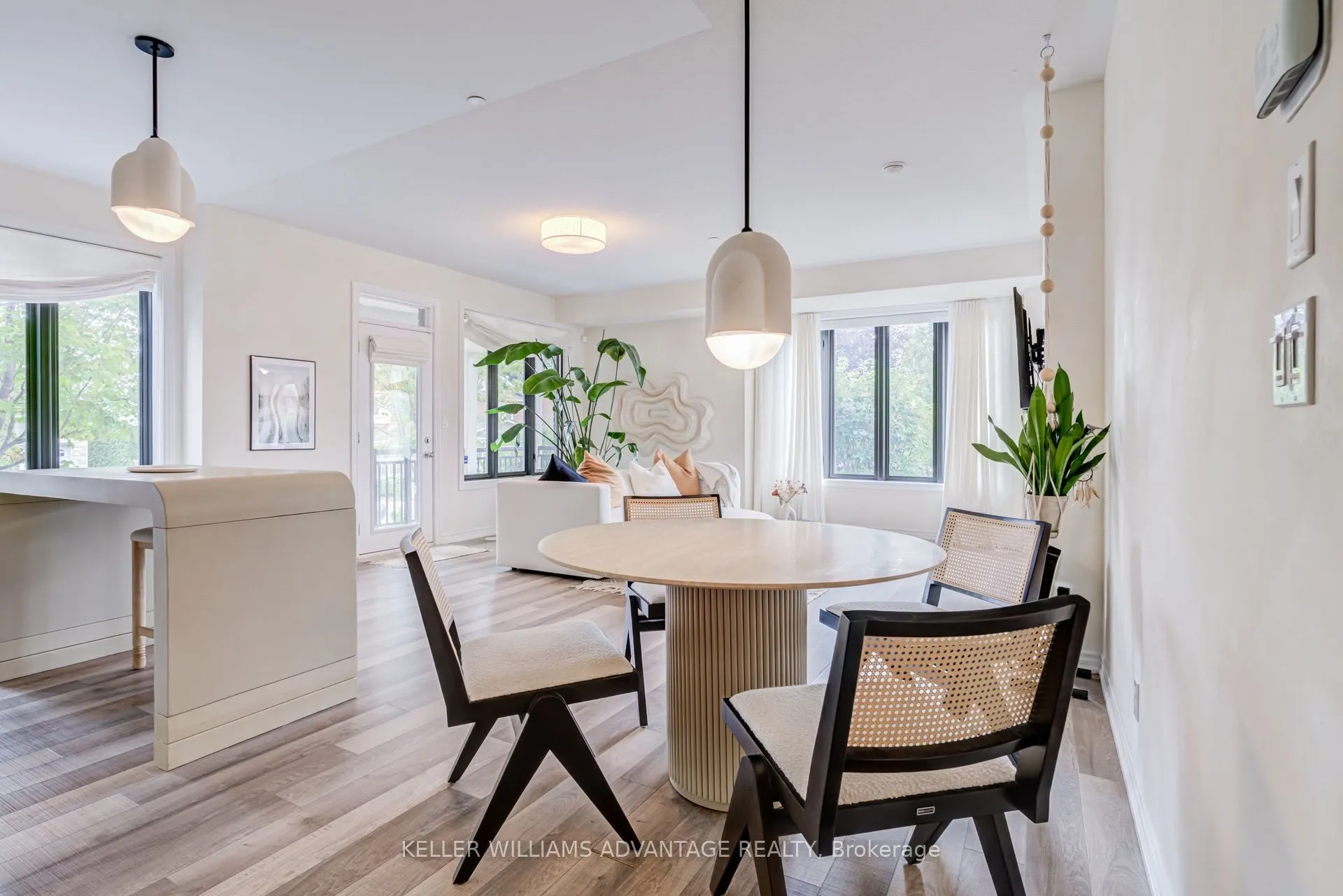 10 Carnation Avenue #4