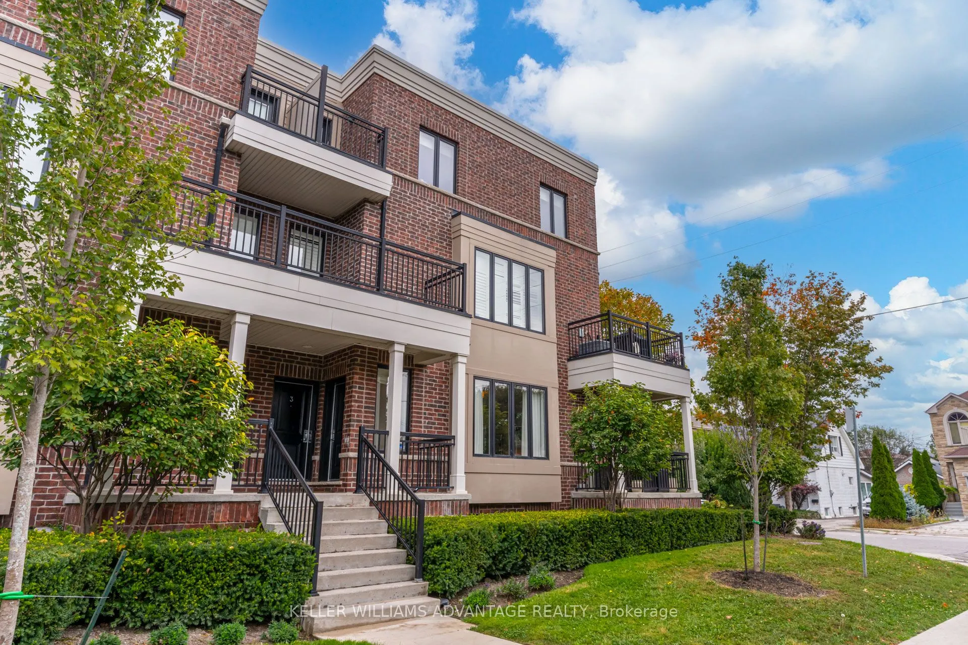 10 Carnation Avenue #4