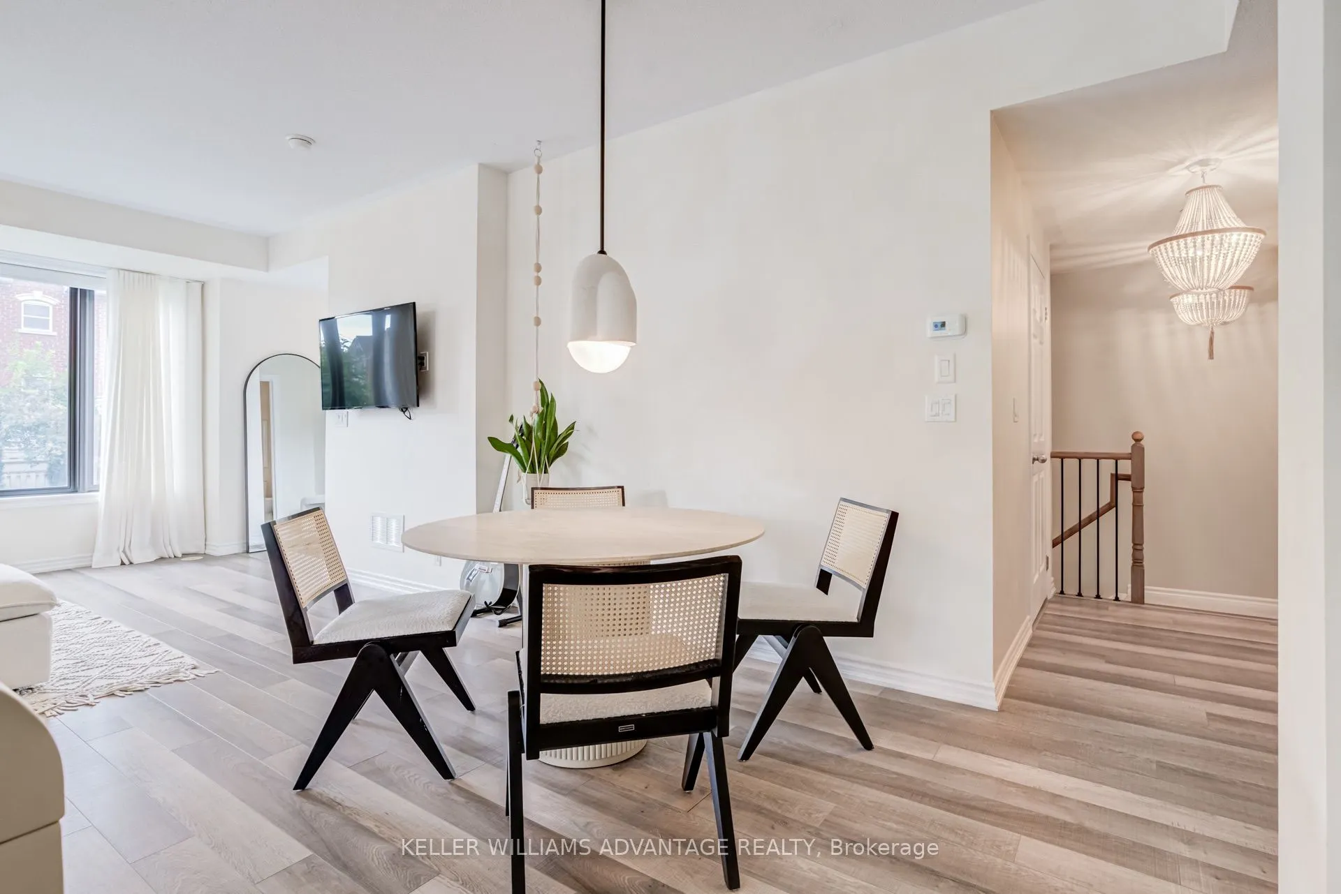 10 Carnation Avenue #4