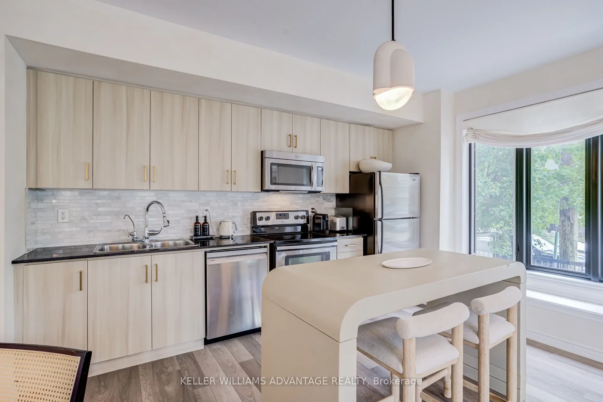 10 Carnation Avenue #4
