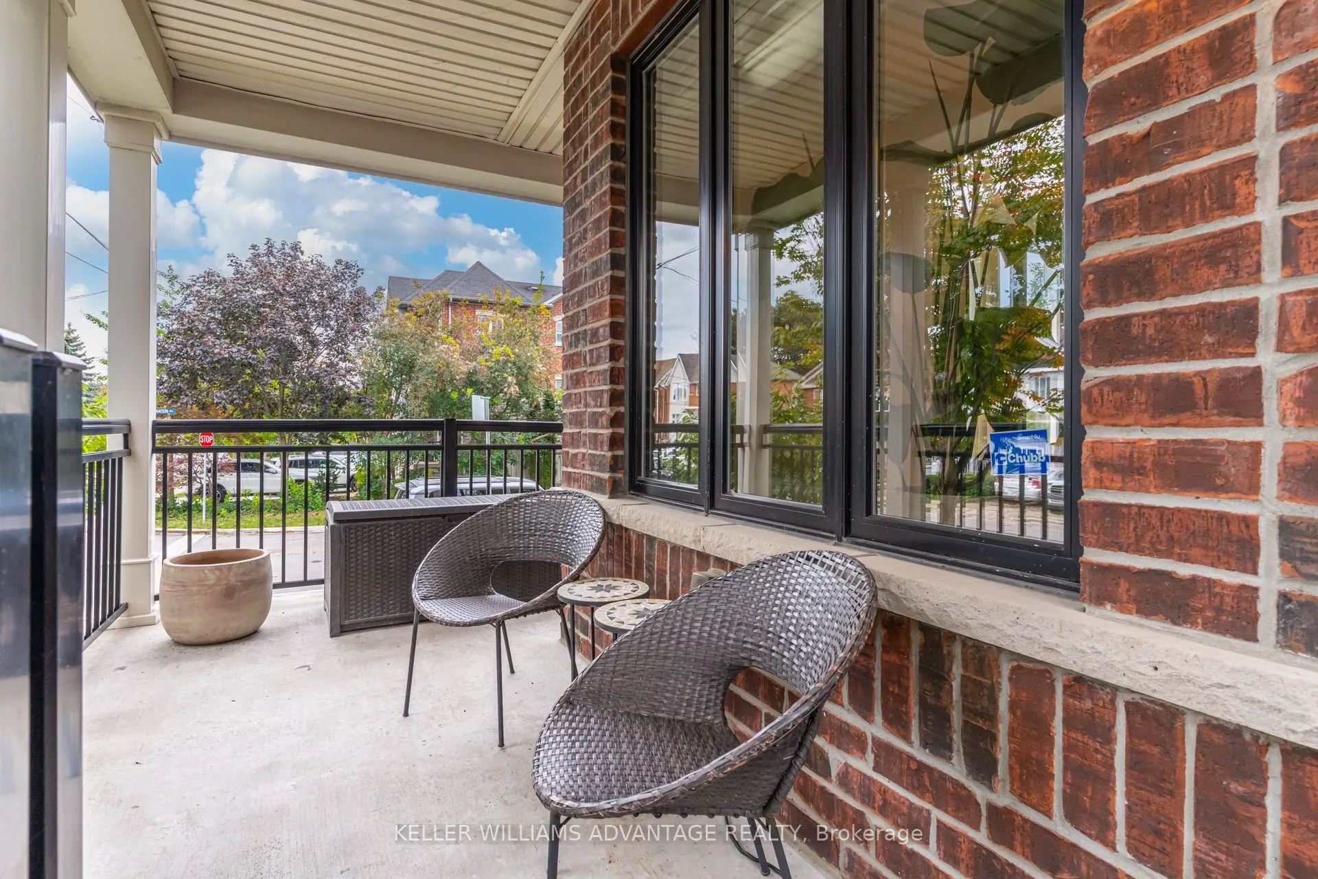 10 Carnation Avenue #4
