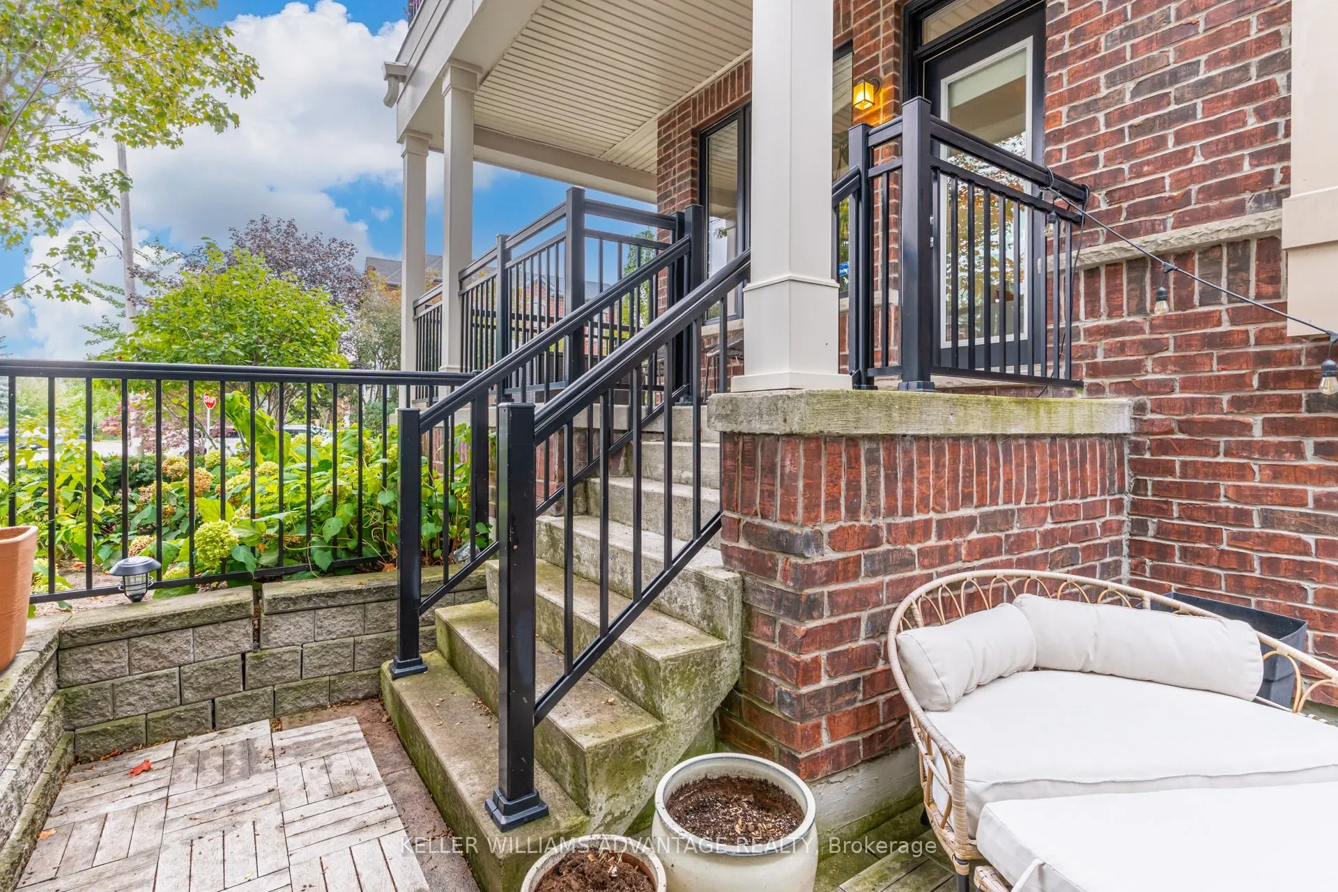 10 Carnation Avenue #4