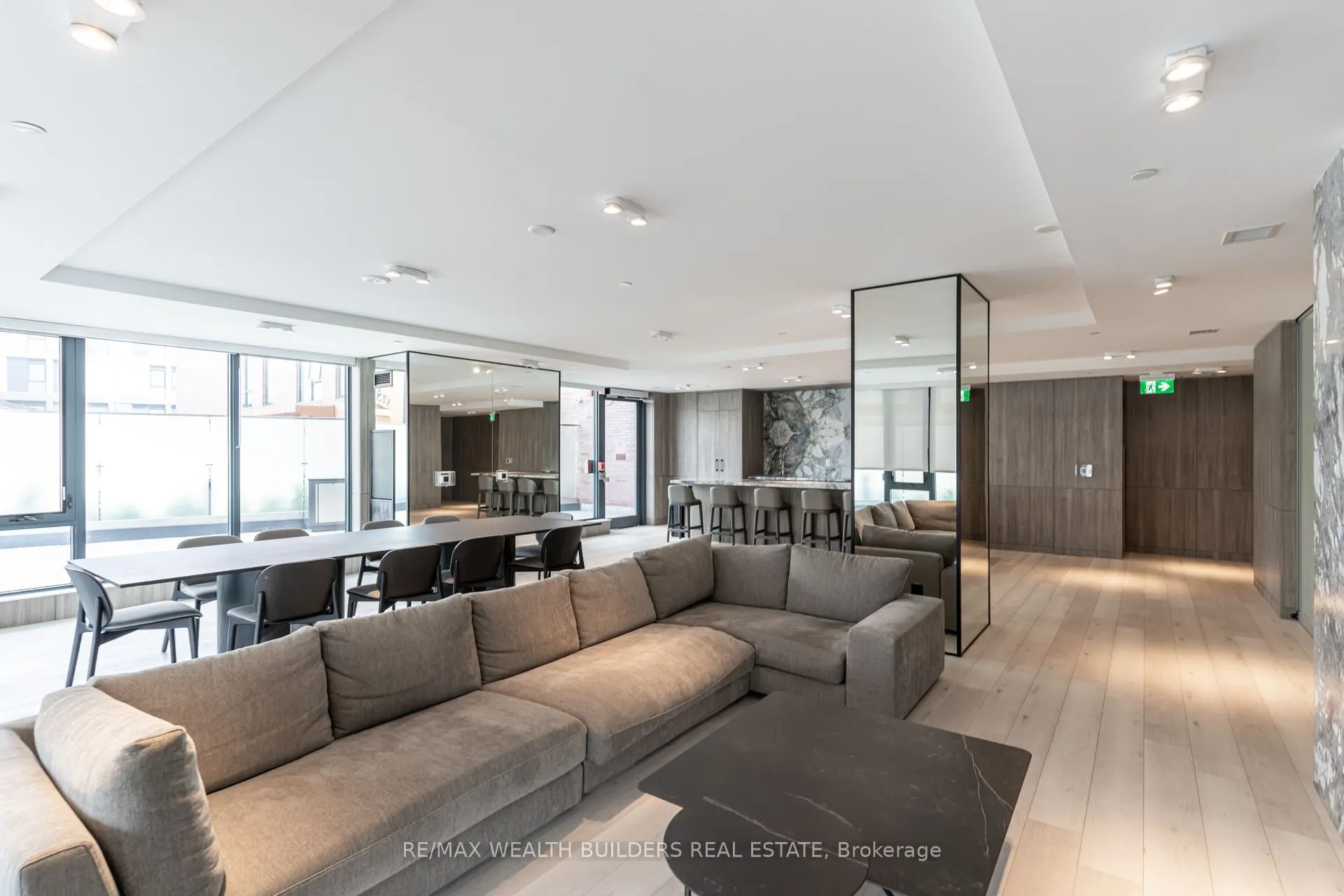 220 Missinnihe Way #714