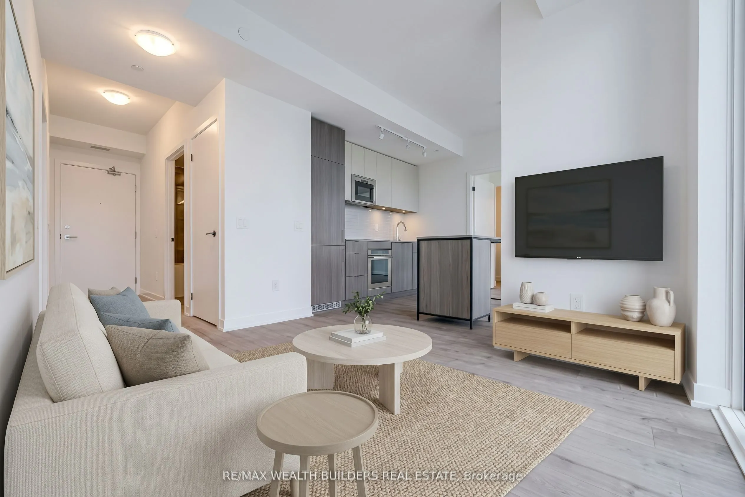 220 Missinnihe Way #714