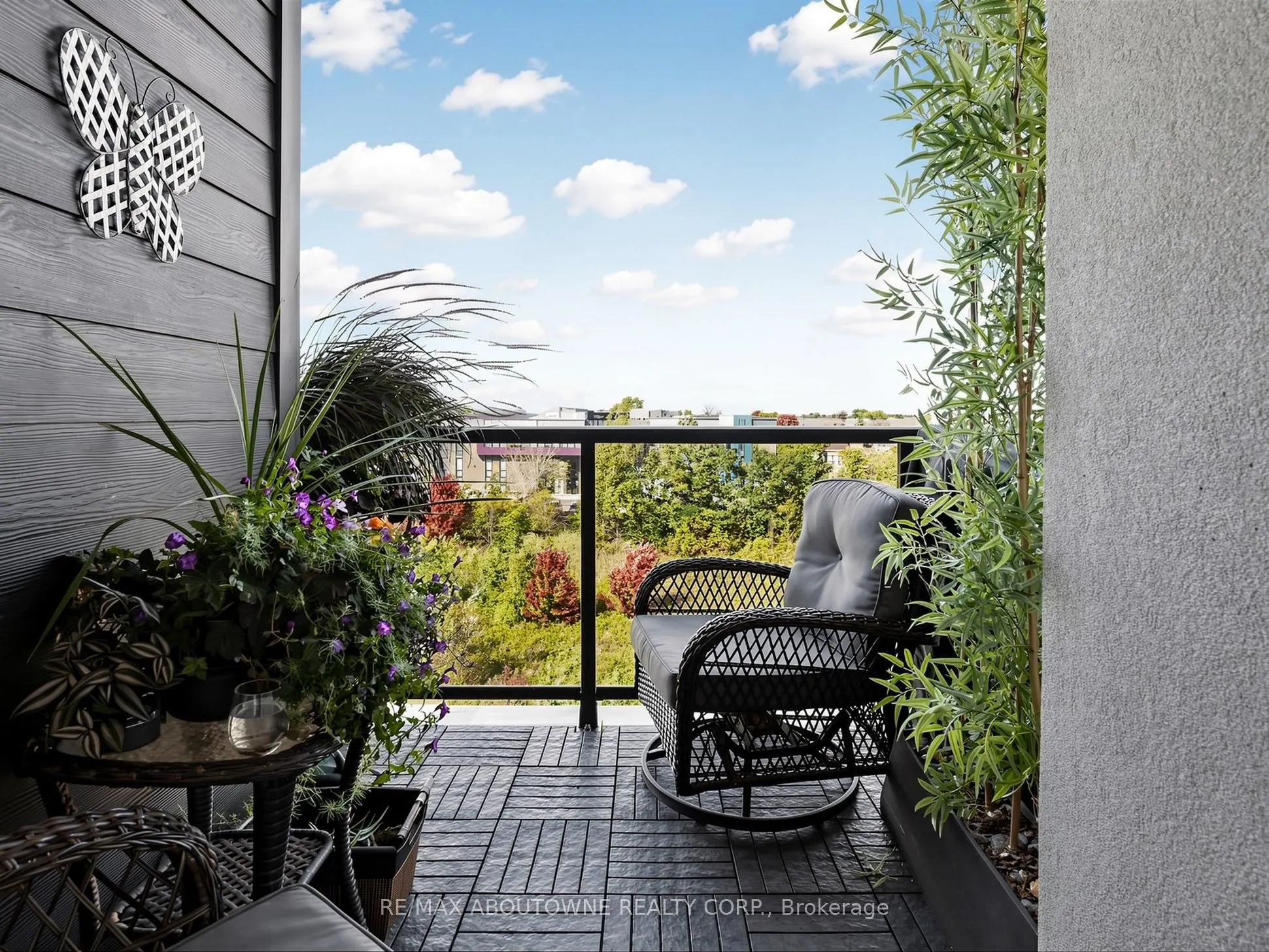 630 Sauve Street #418