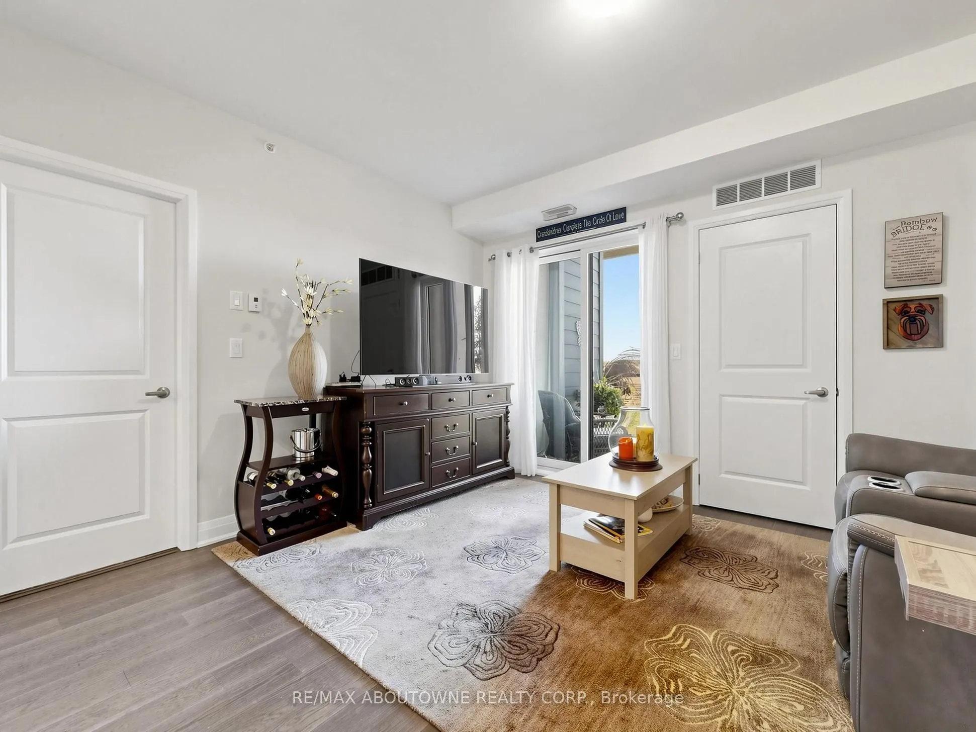 630 Sauve Street #418