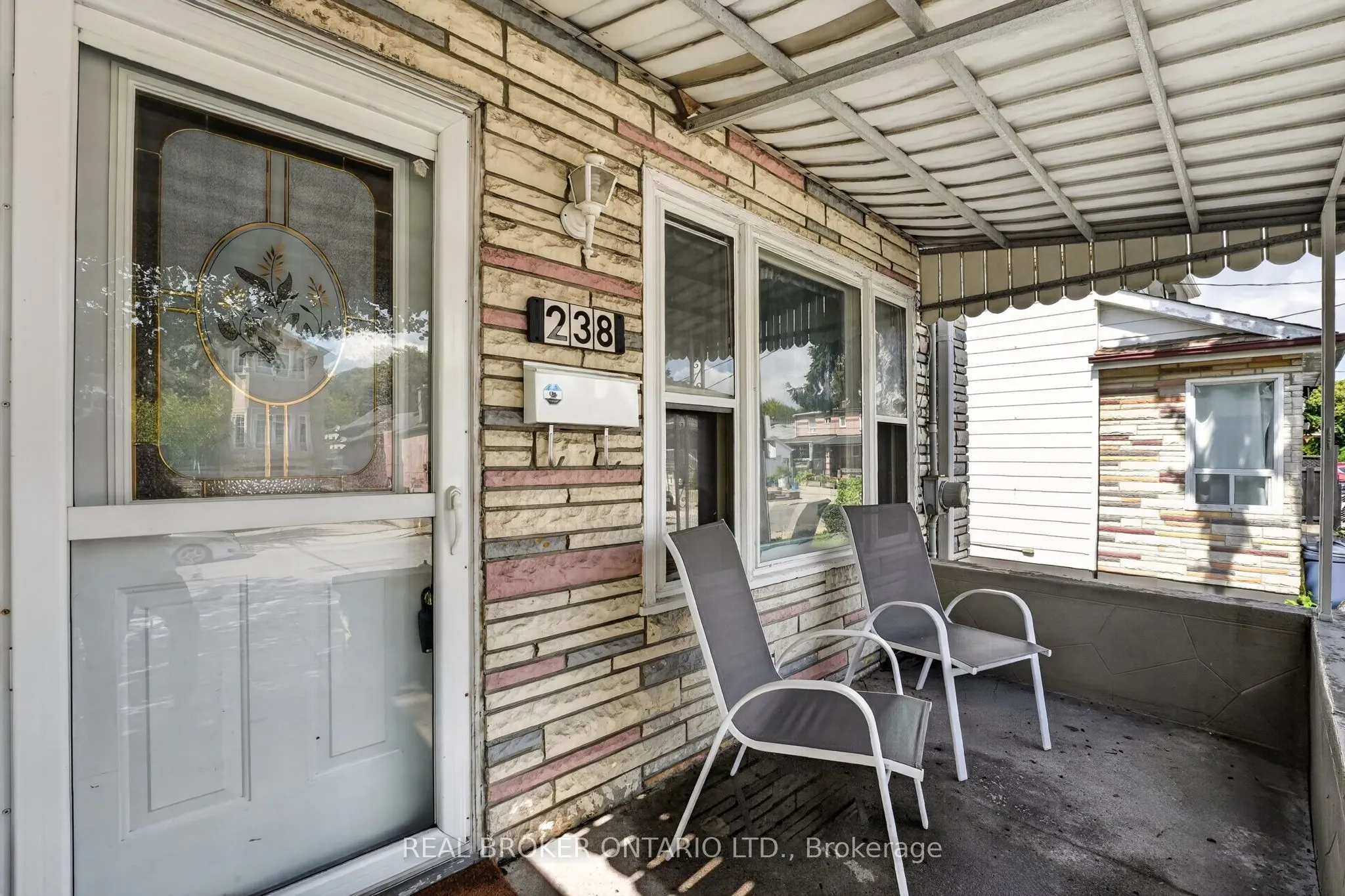 238 Chambers Avenue