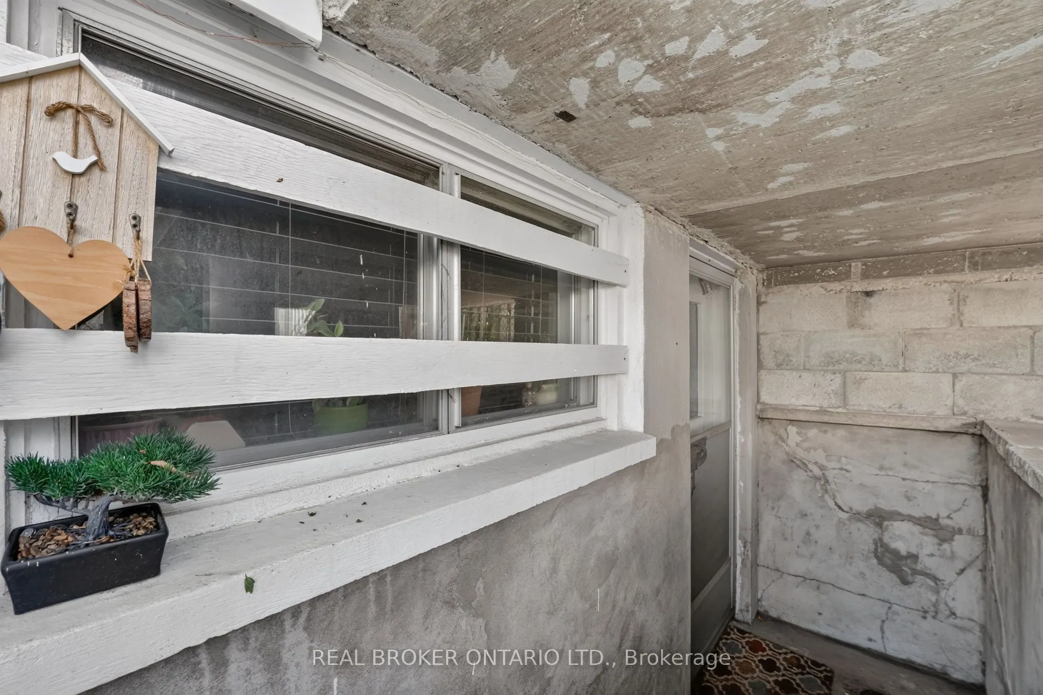 238 Chambers Avenue