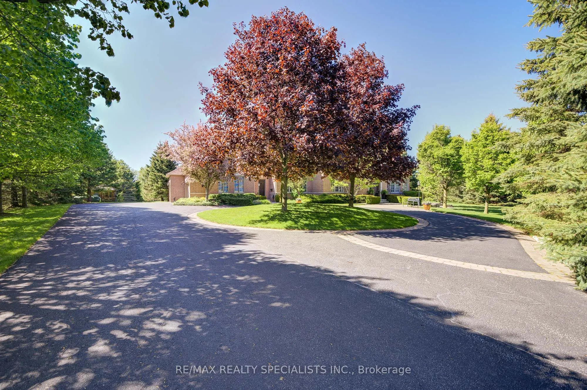 11 Bridlewood Boulevard