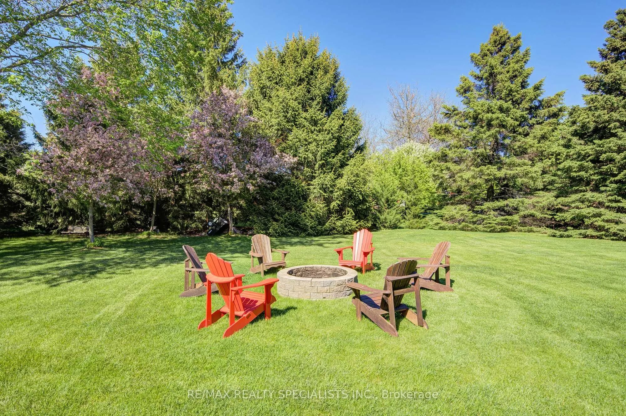 11 Bridlewood Boulevard