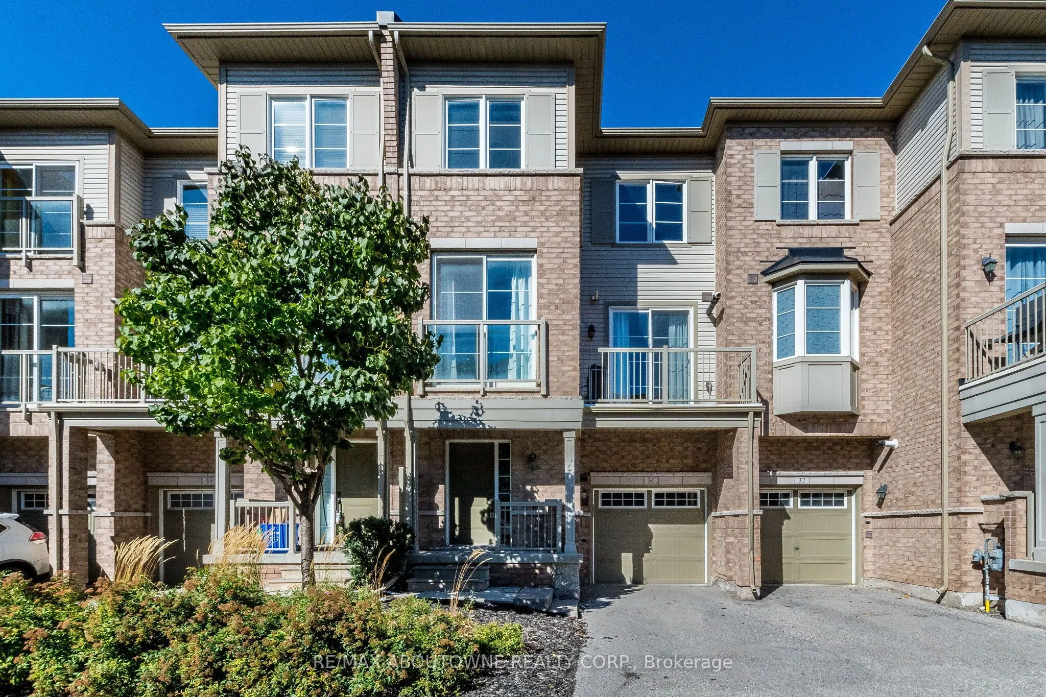 165 Hampshire Way #36