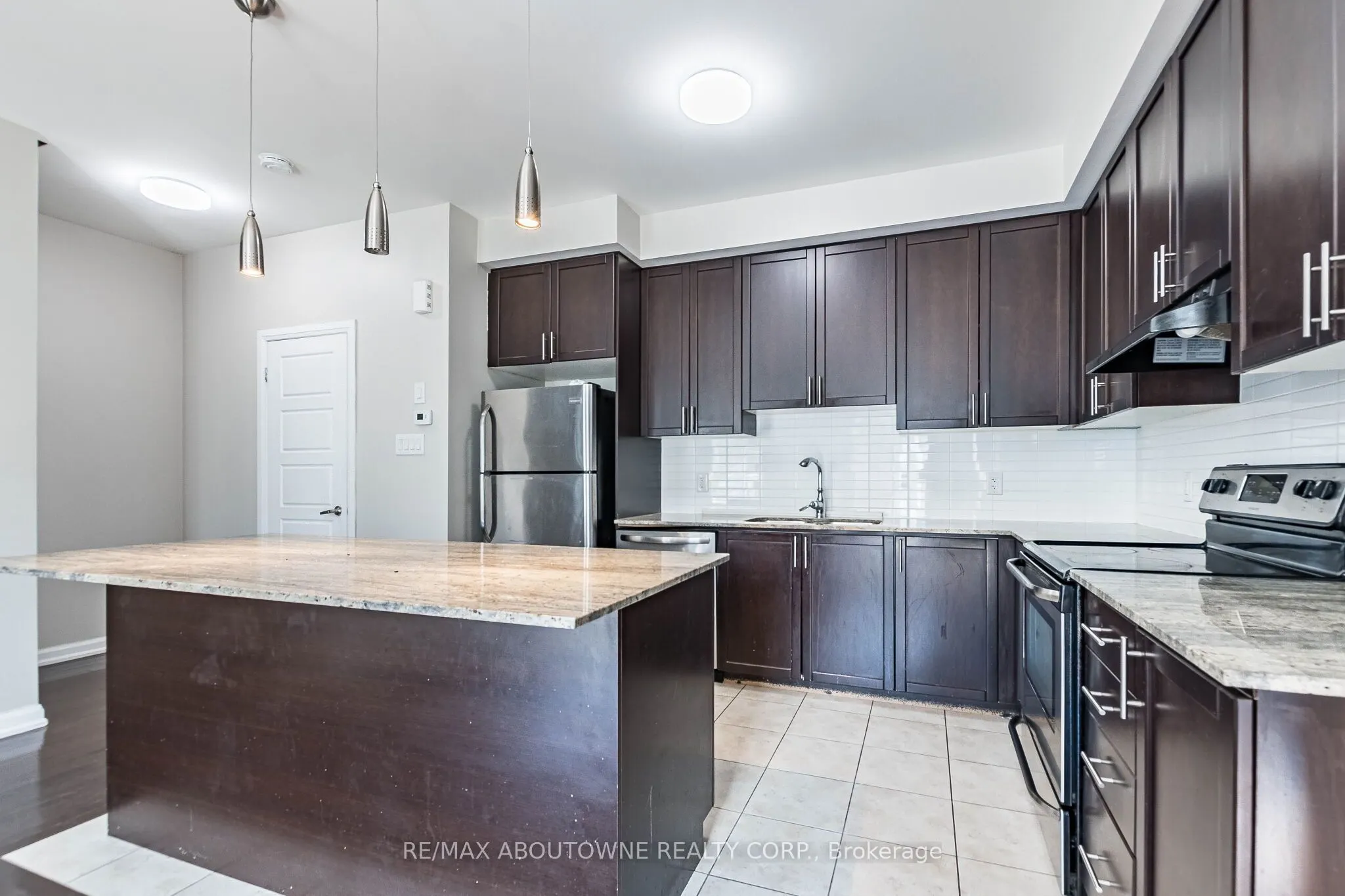 165 Hampshire Way #36