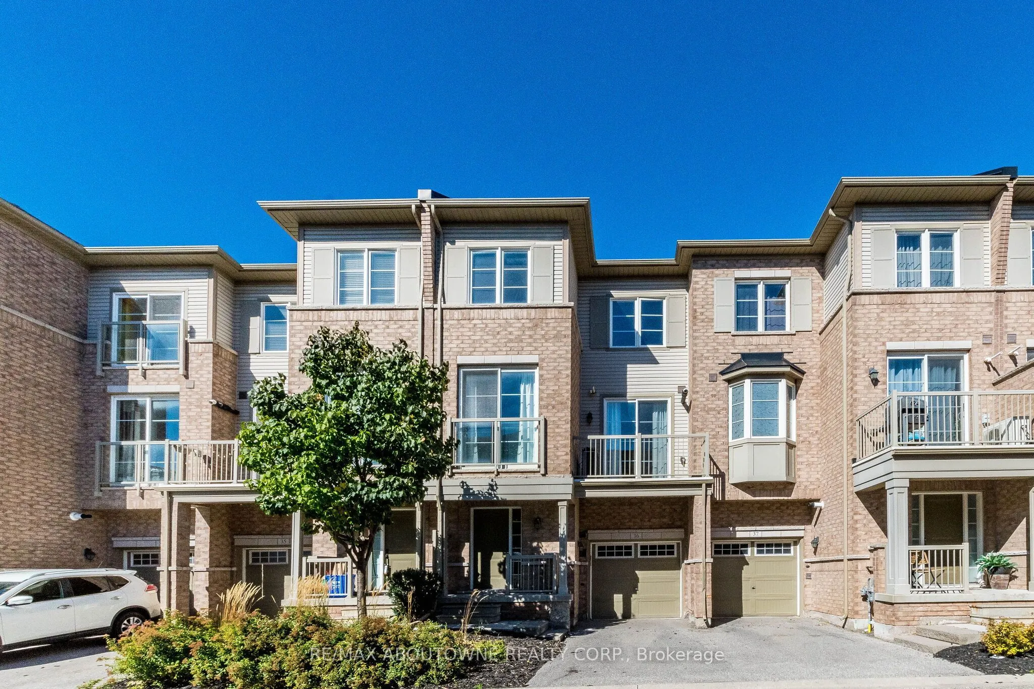 165 Hampshire Way #36