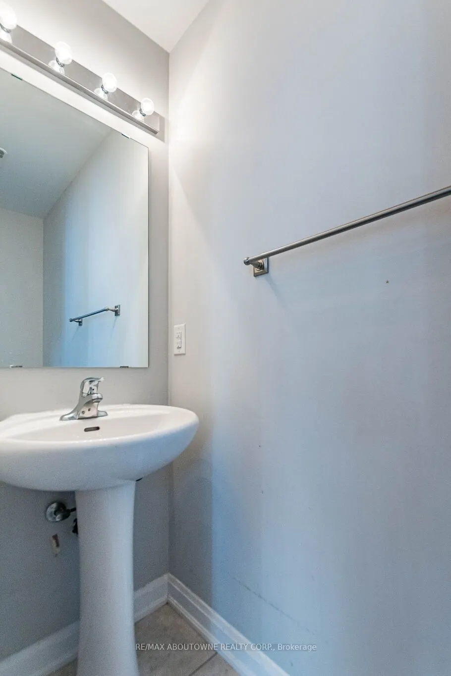 165 Hampshire Way #36