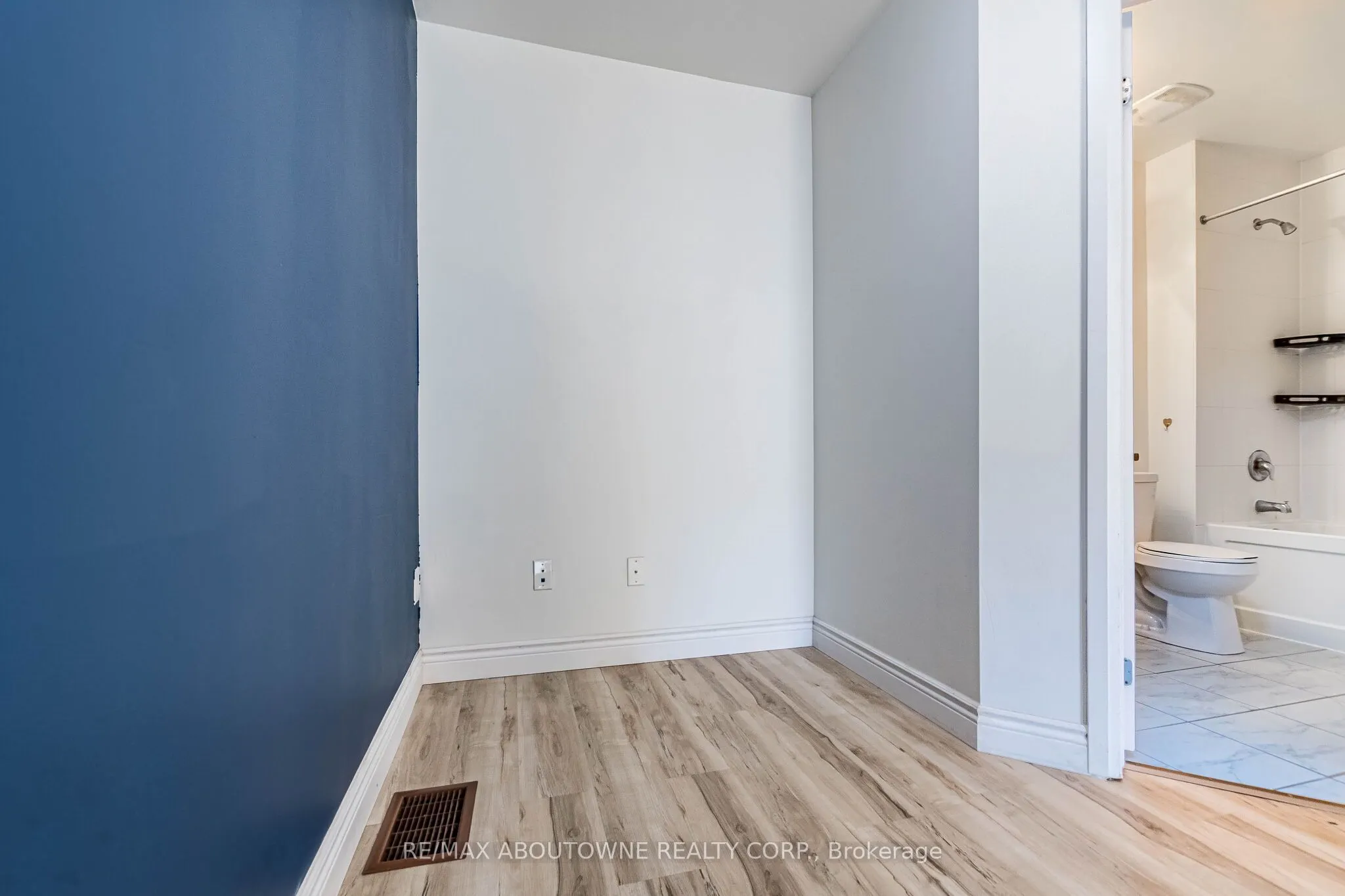 165 Hampshire Way #36