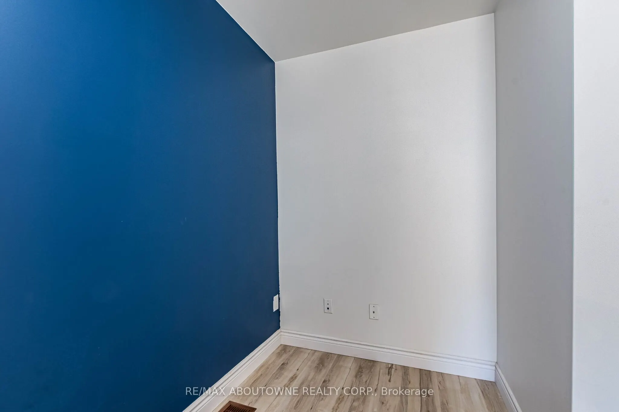 165 Hampshire Way #36