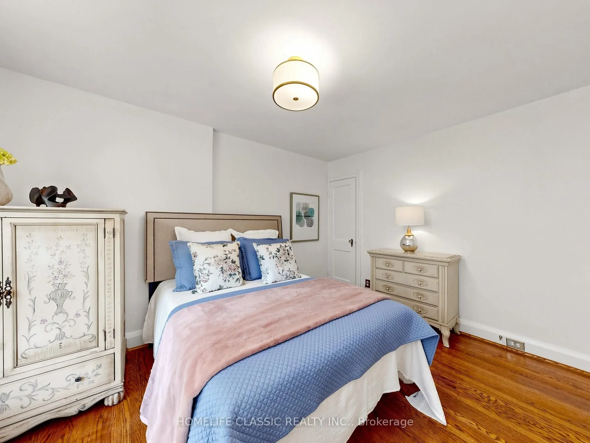 25 Dartmouth Crescent