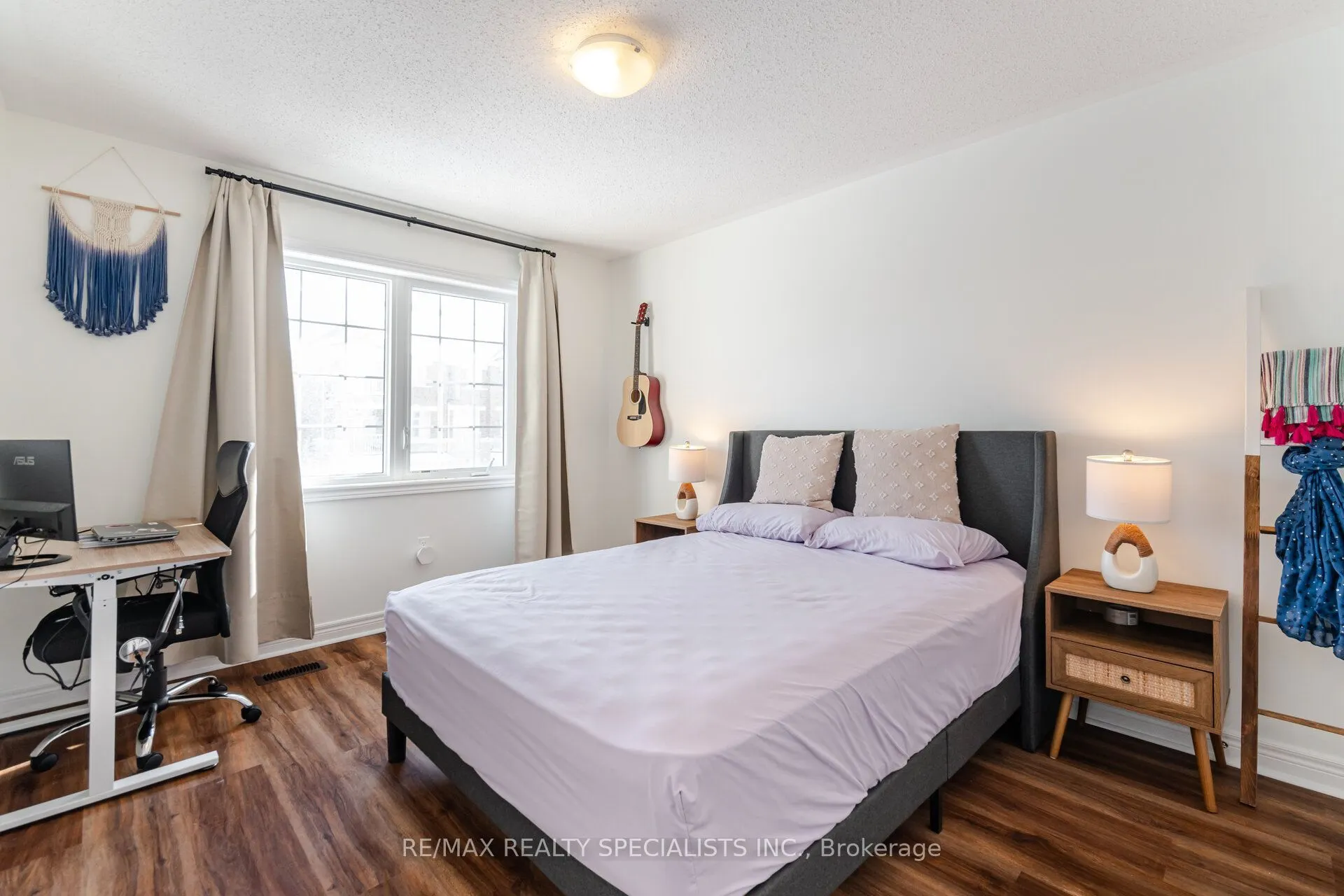437 Silver Maple Road