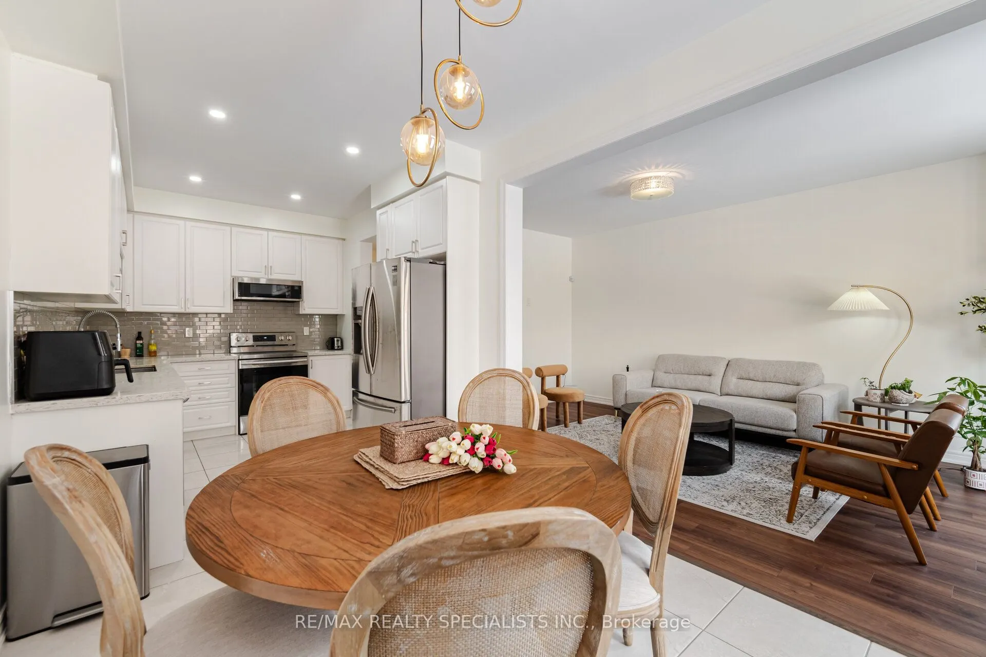 437 Silver Maple Road