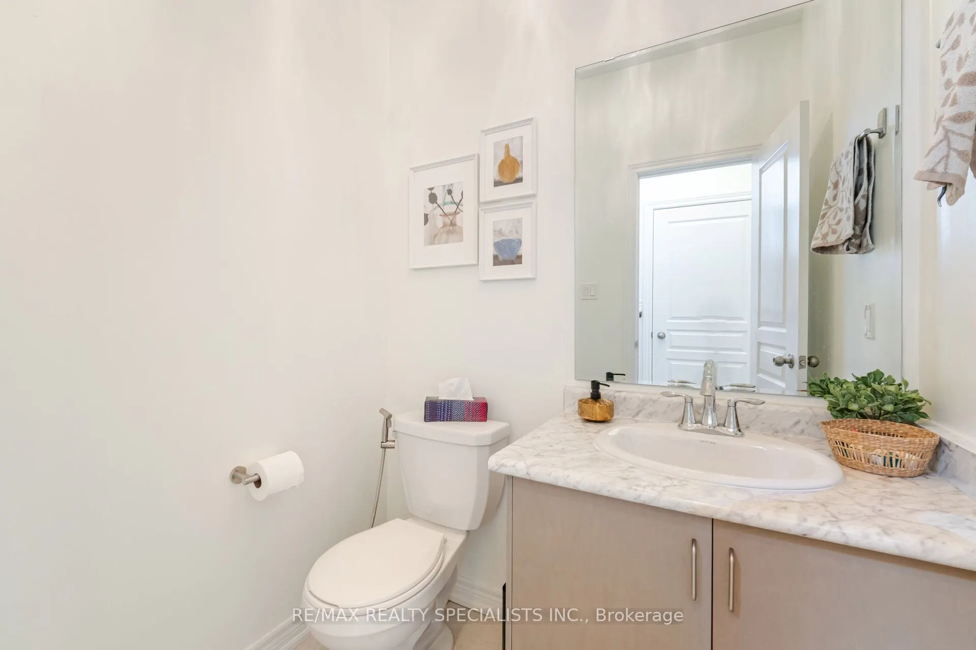 437 Silver Maple Road