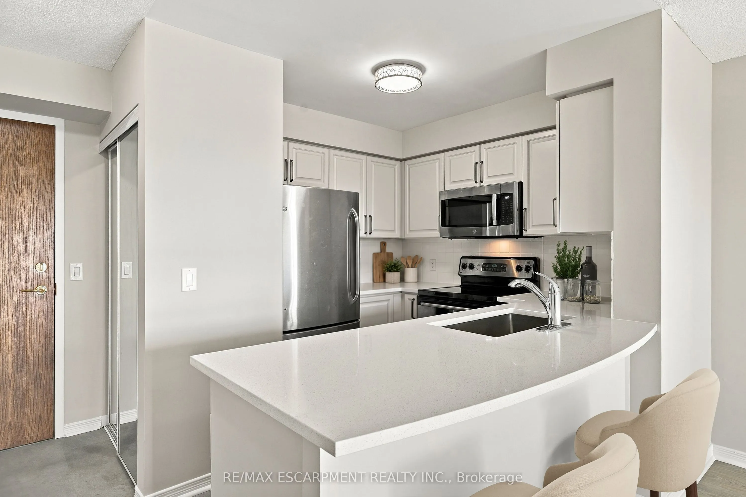4889 Kimbermount Avenue #405