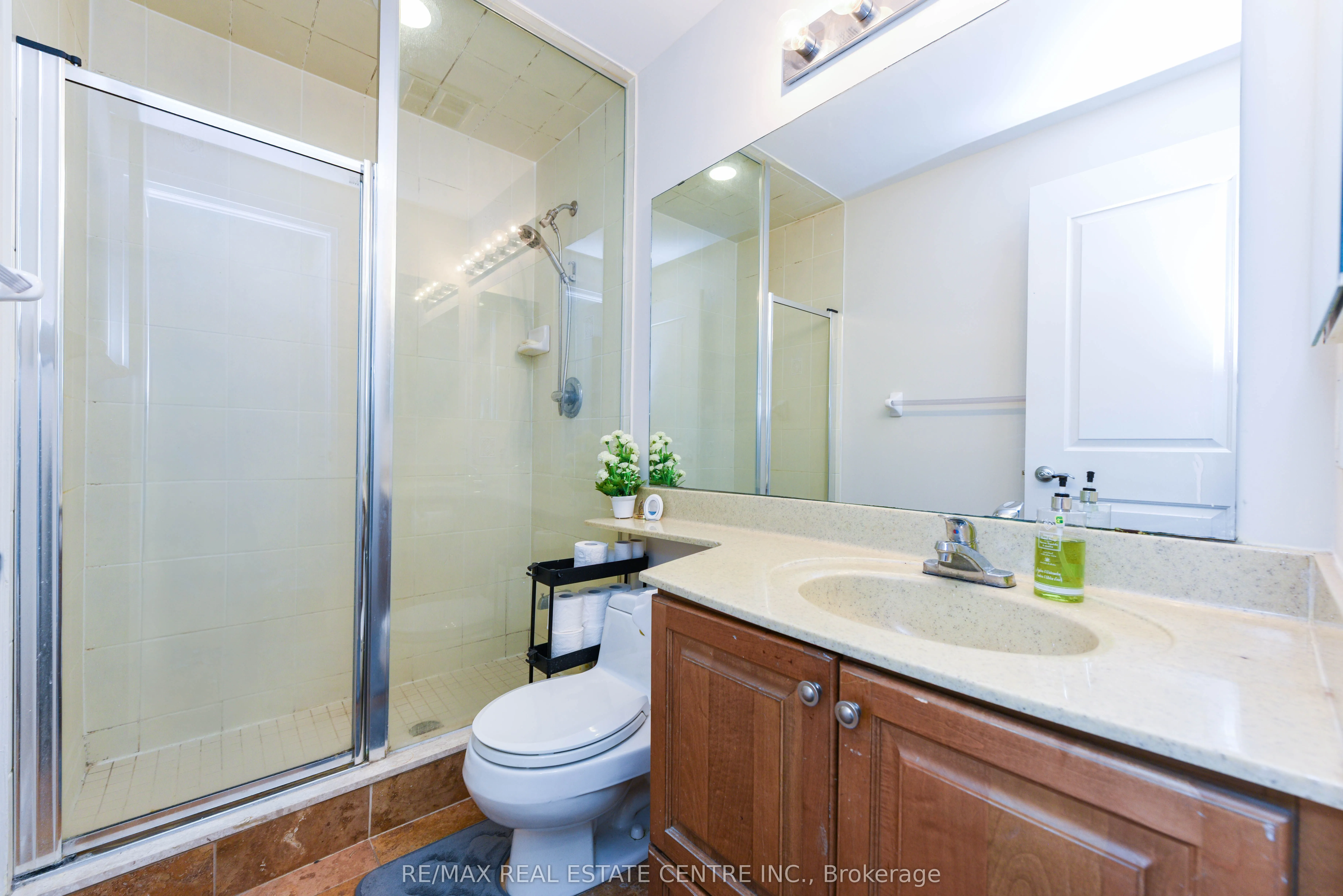 90 Absolute Avenue #2605