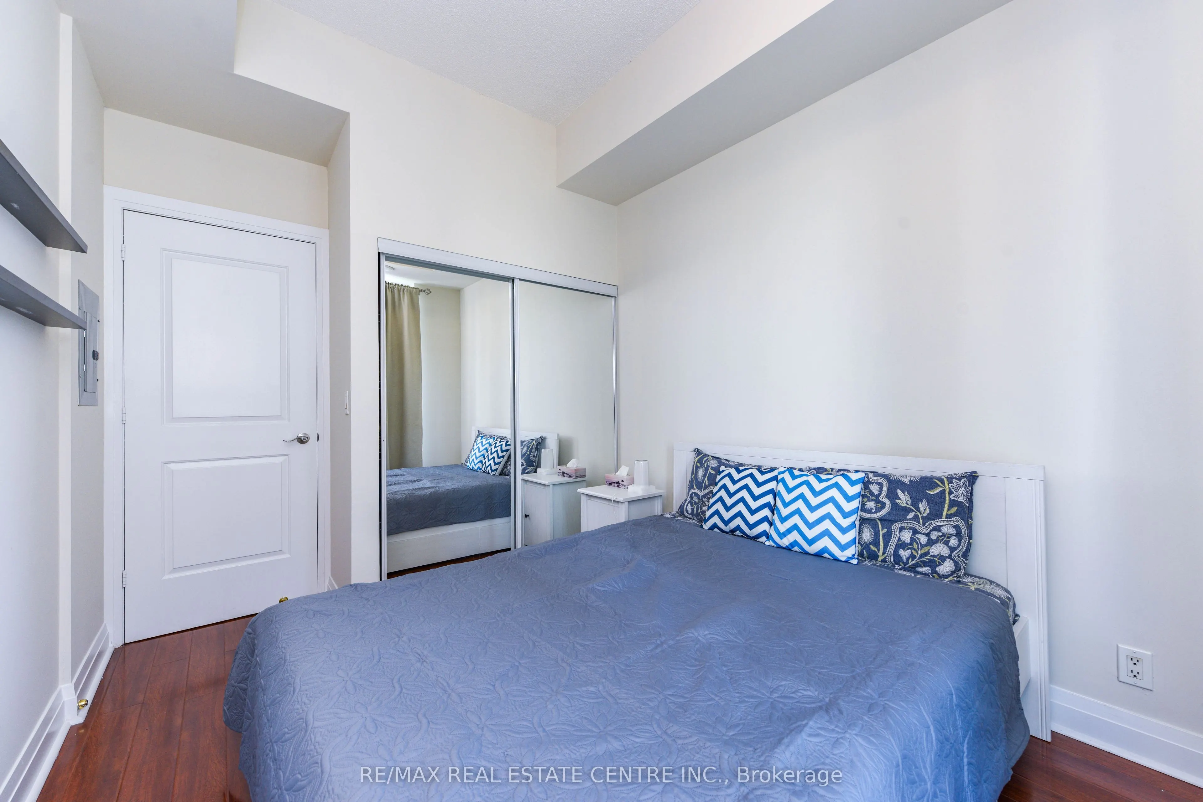 90 Absolute Avenue #2605