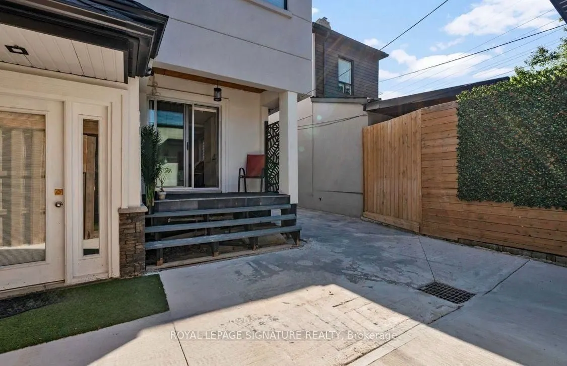 58 Carrick Avenue #upper