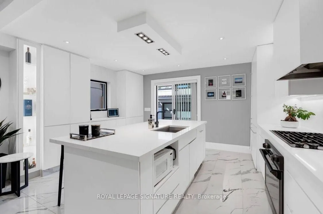 58 Carrick Avenue #upper
