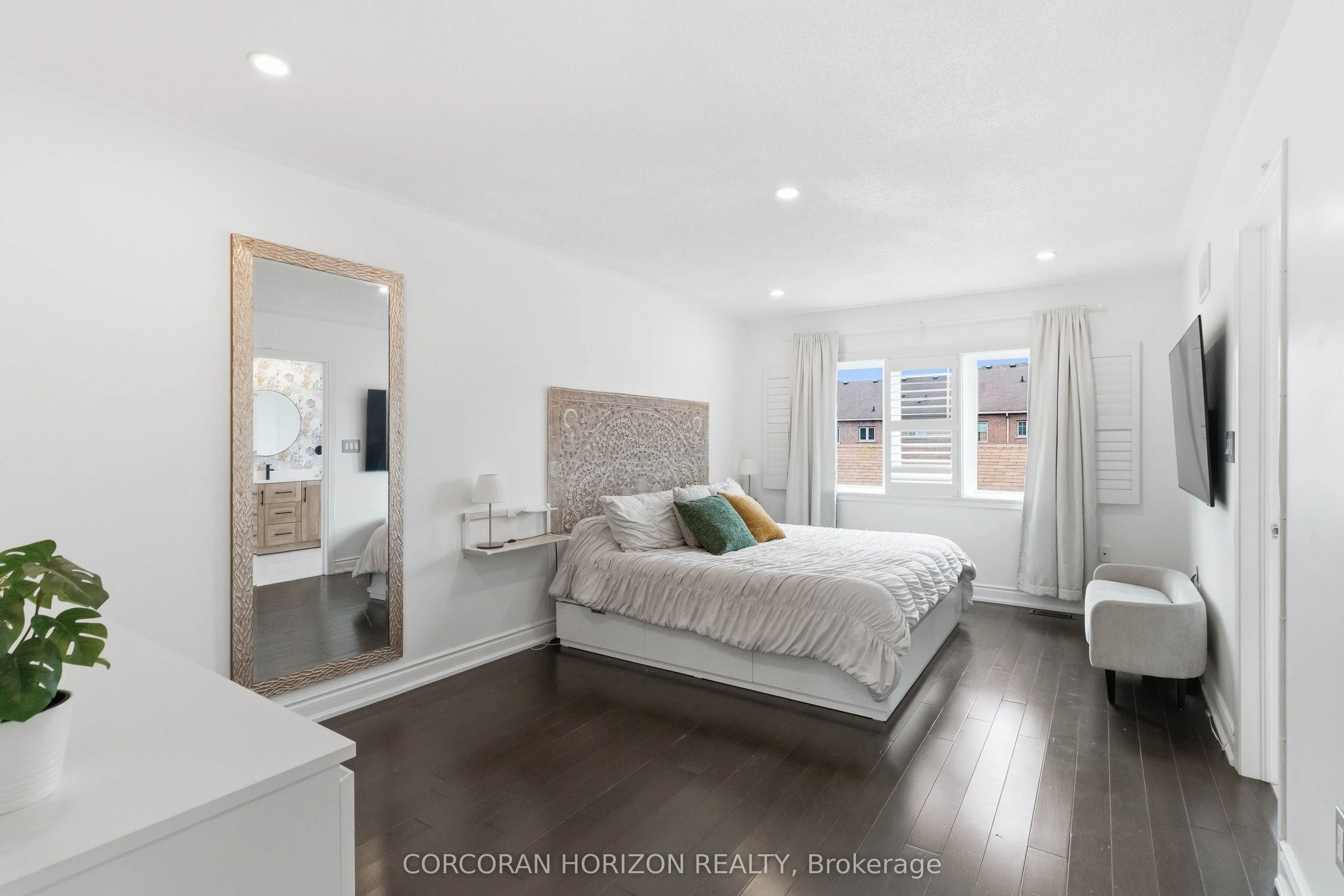 3216 Robert Brown Boulevard