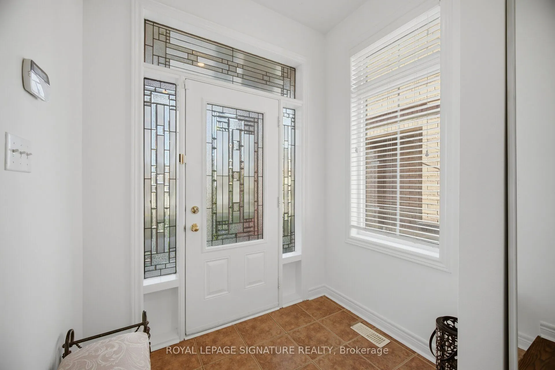 3250 Sunlight Street