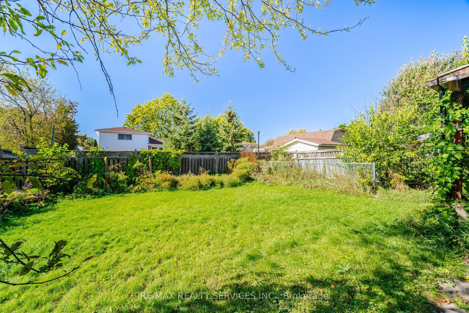 49 Ferndale Crescent