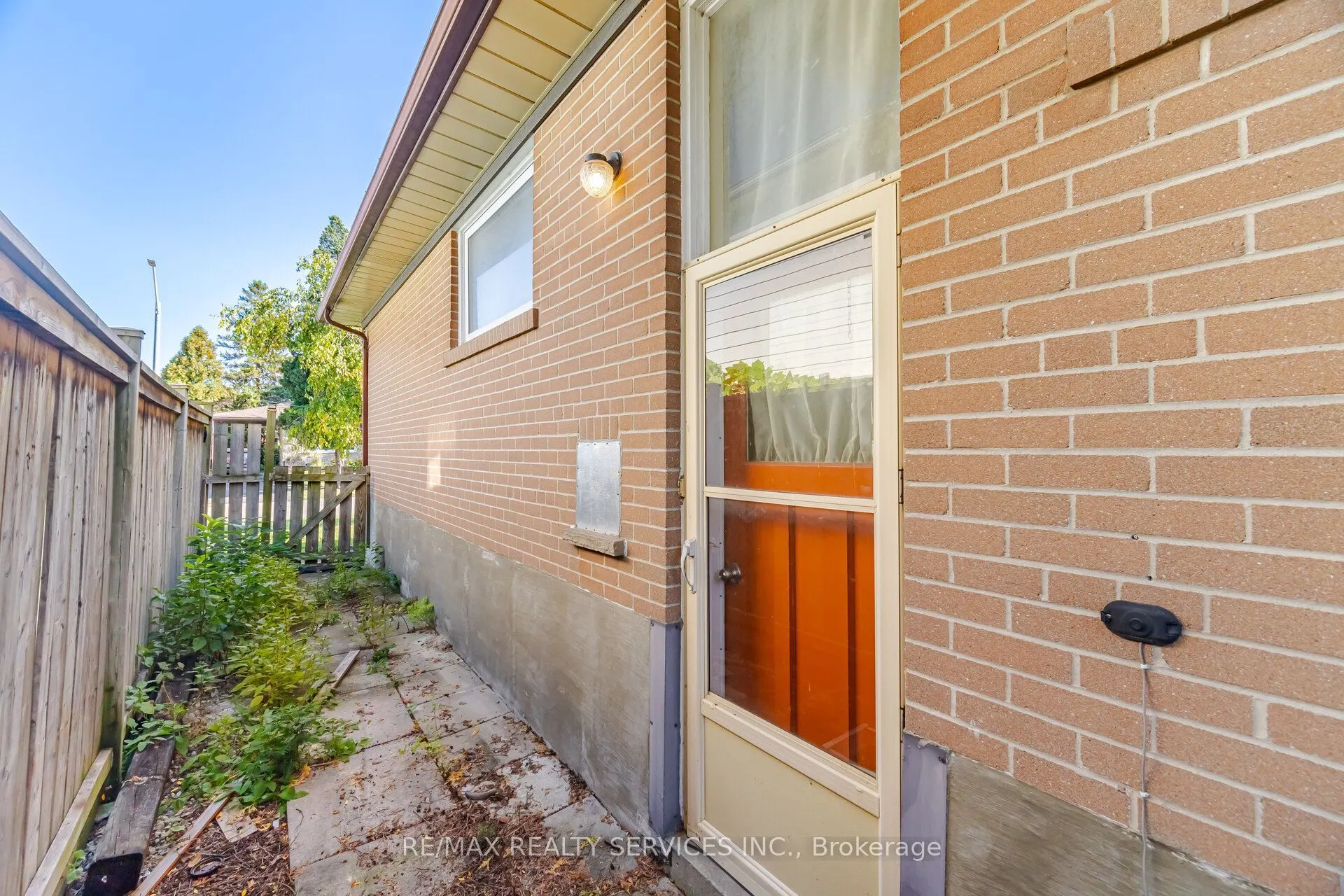49 Ferndale Crescent