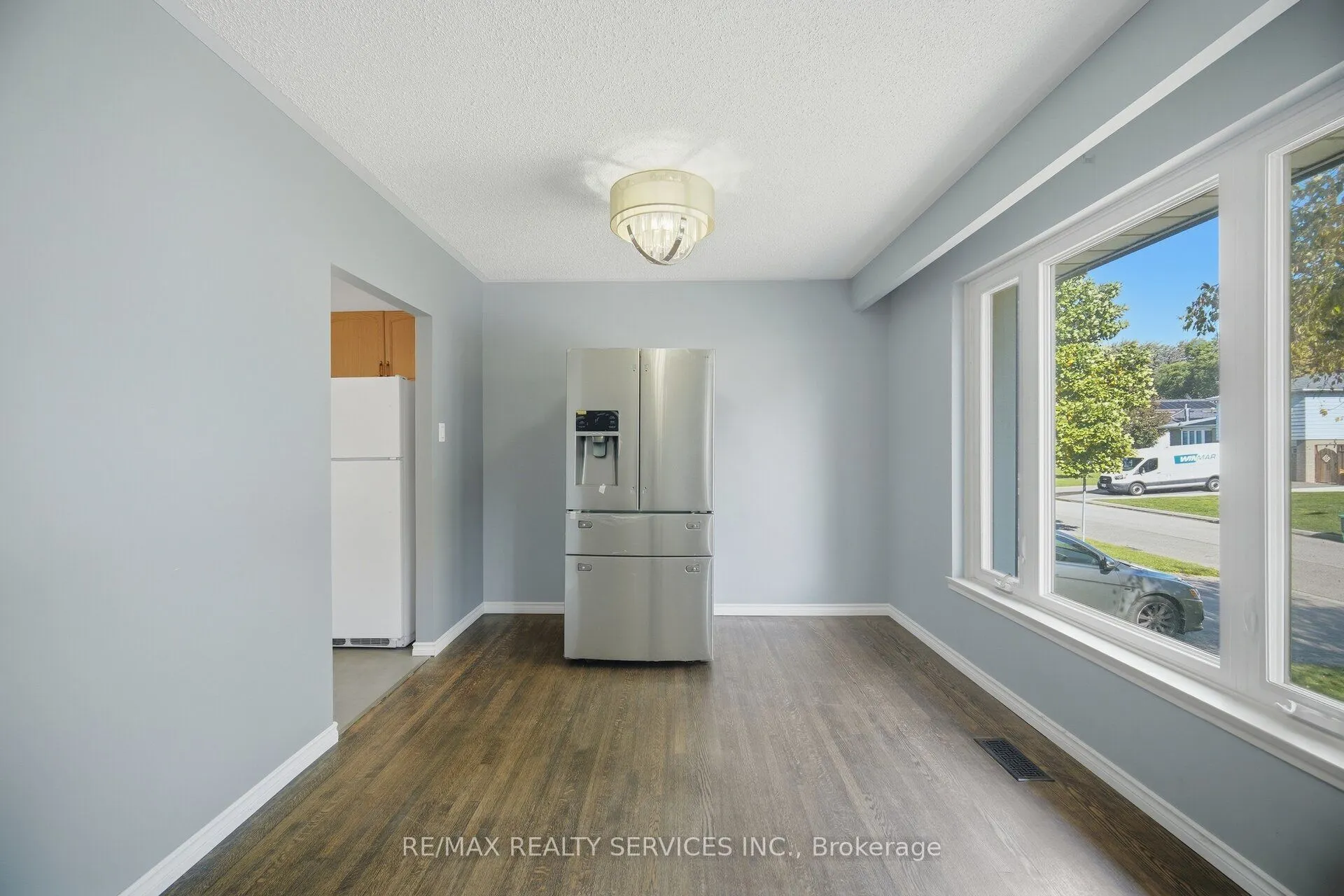 49 Ferndale Crescent