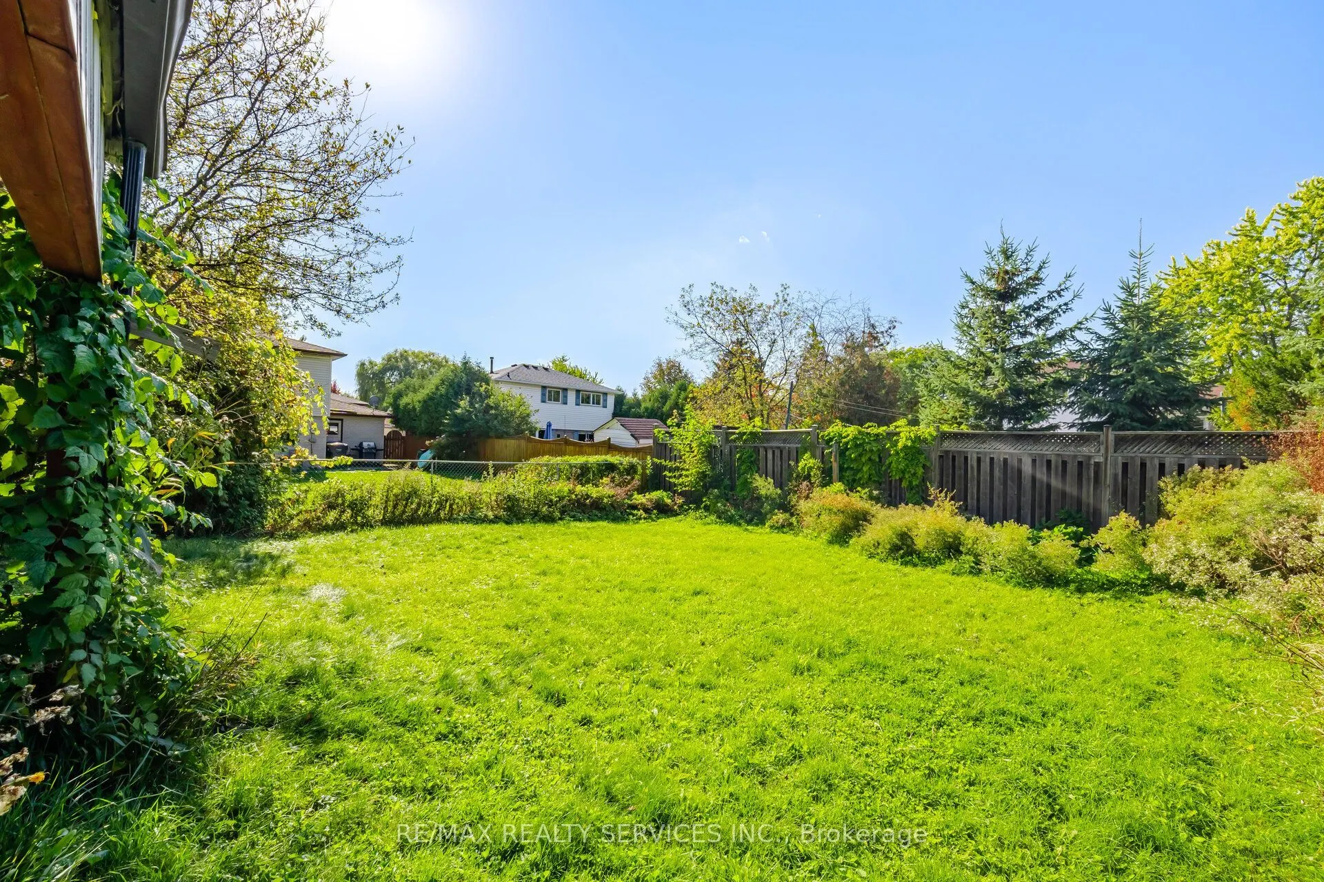49 Ferndale Crescent