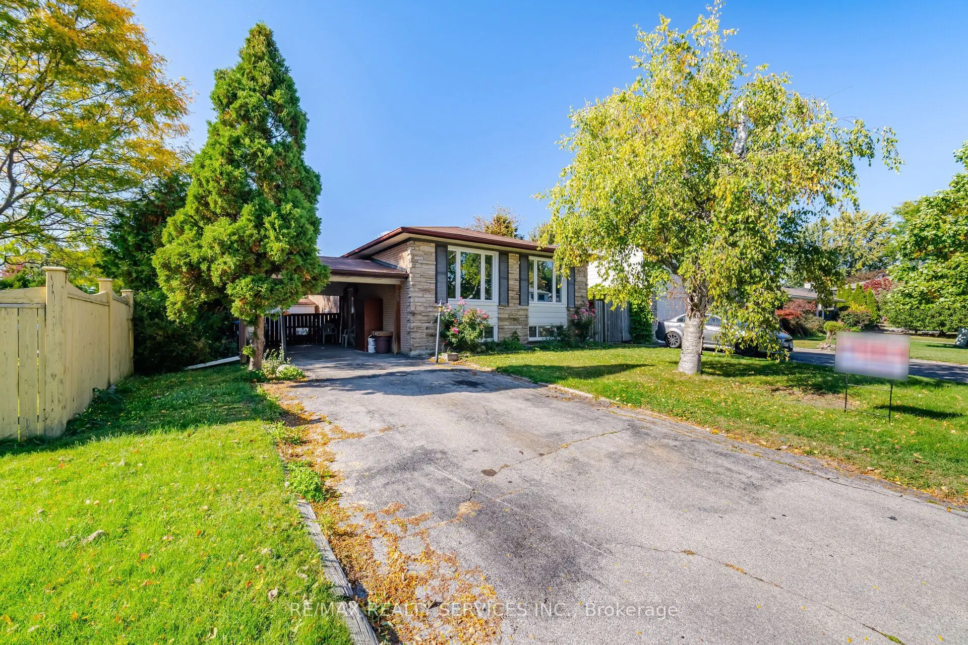 49 Ferndale Crescent