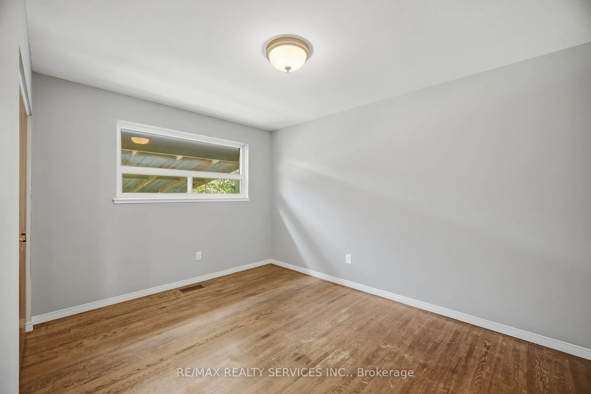 49 Ferndale Crescent
