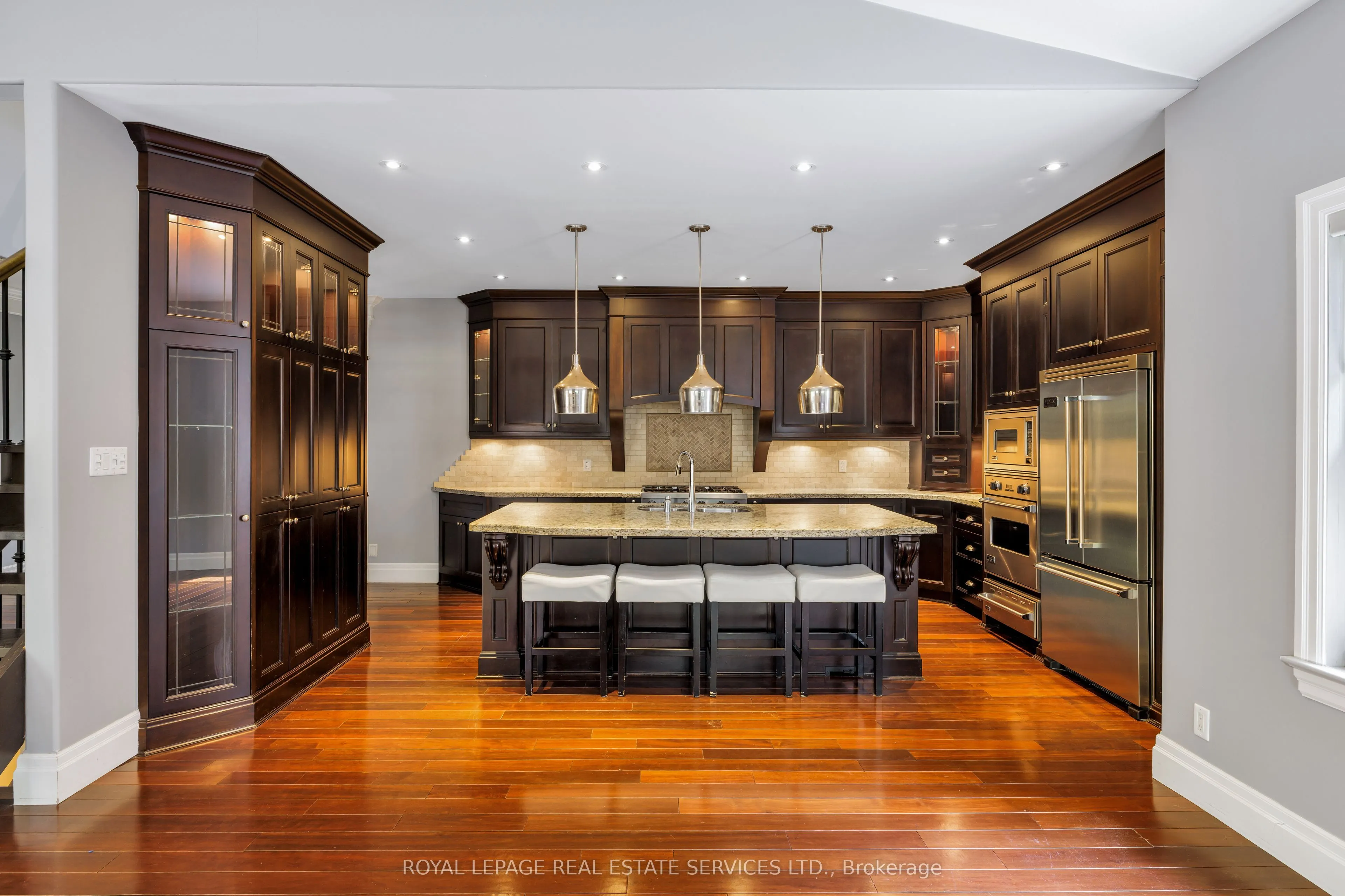 1387 Willowdown Road