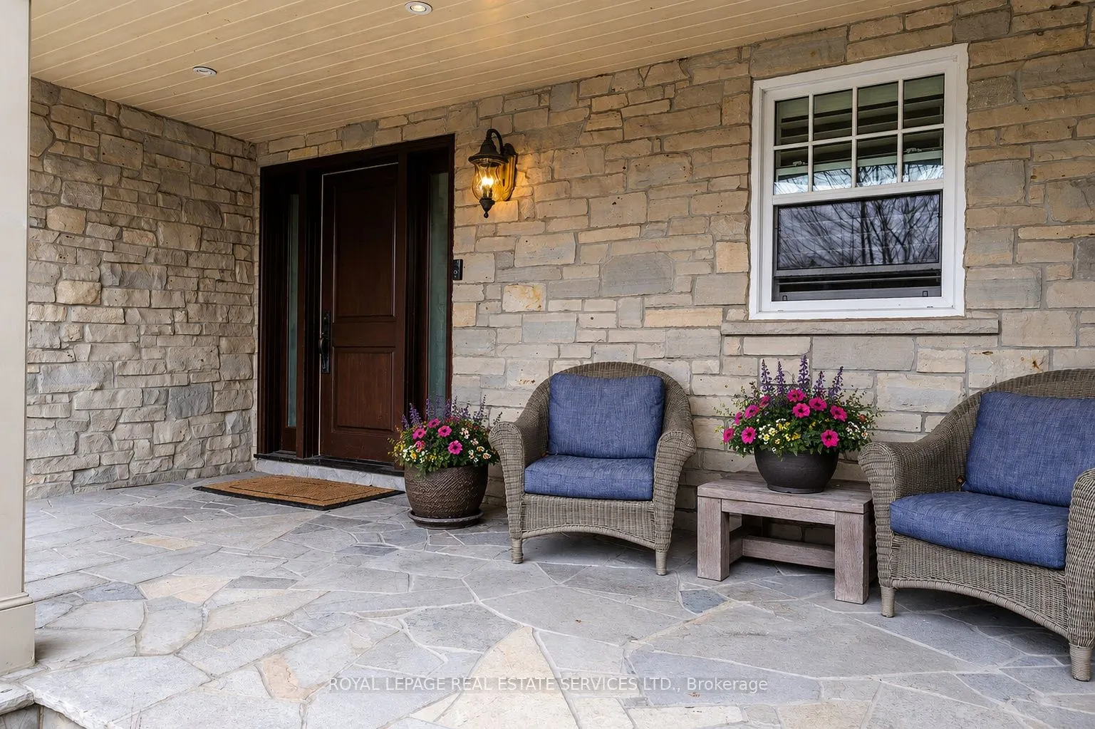 1387 Willowdown Road
