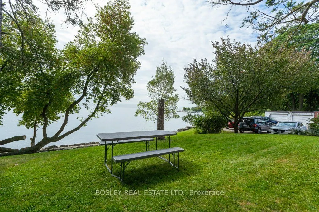 2693 Lakeshore Boulevard W #1