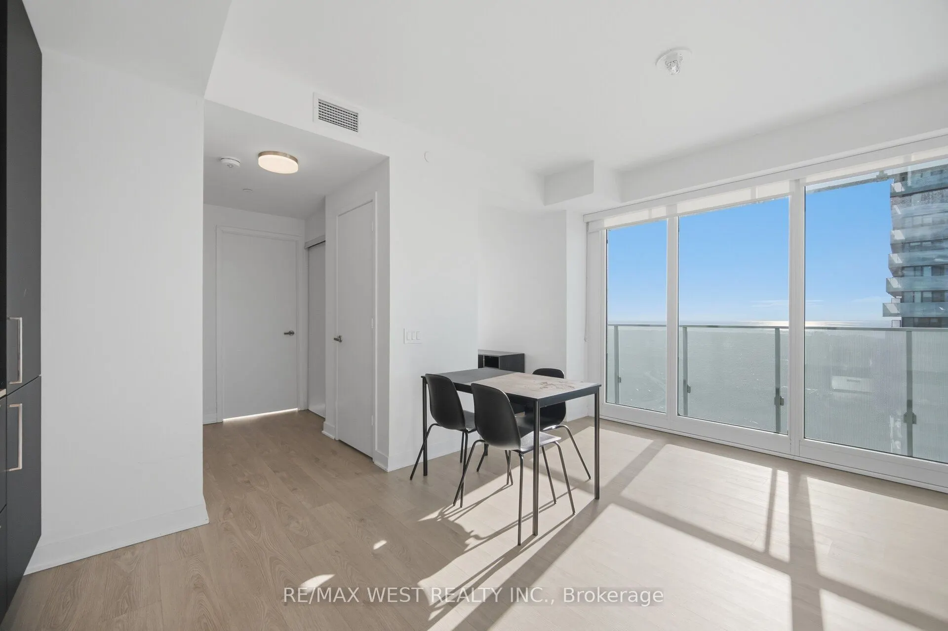 3900 Confederation Parkway #5104