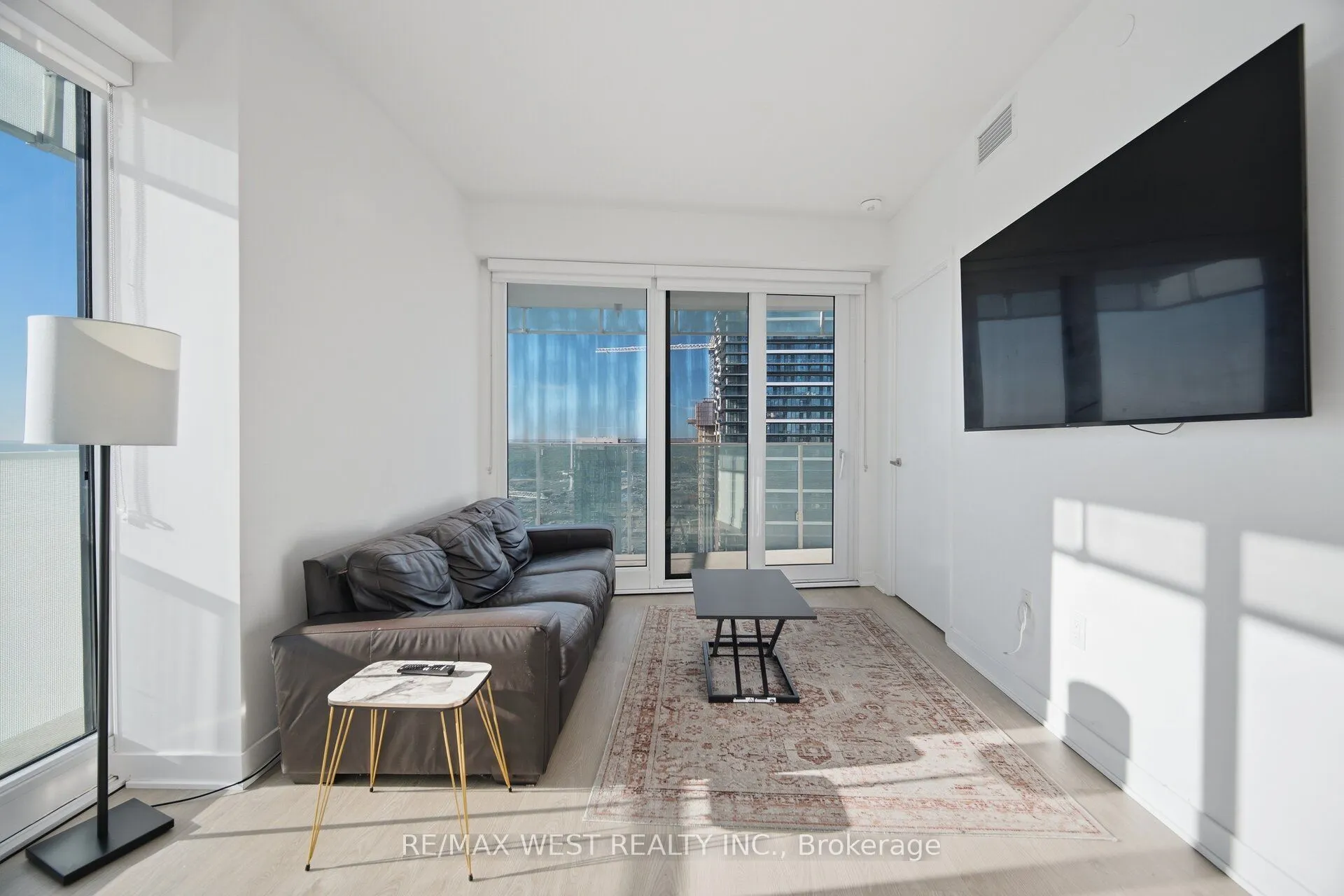 3900 Confederation Parkway #5104