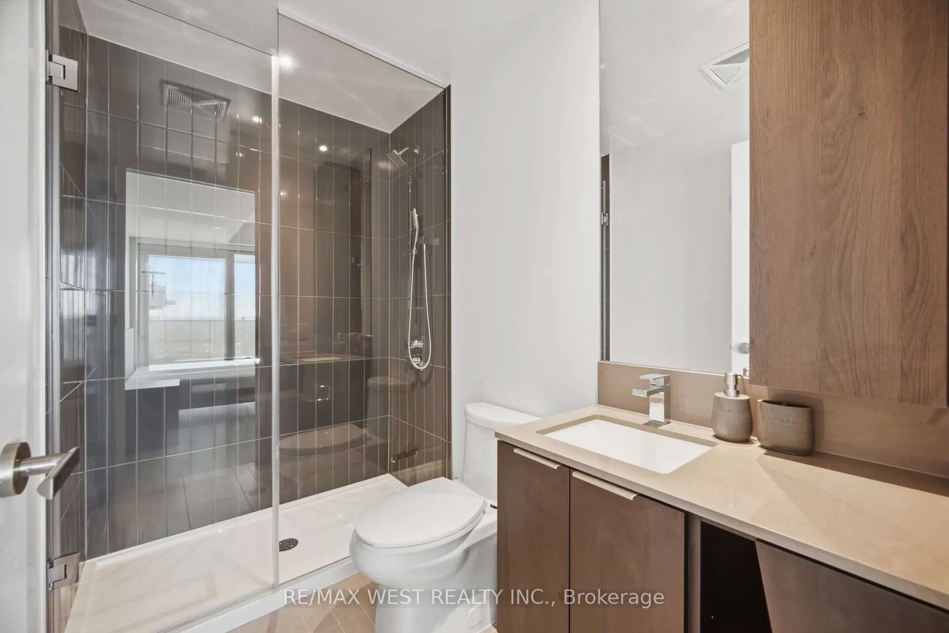 3900 Confederation Parkway #5104