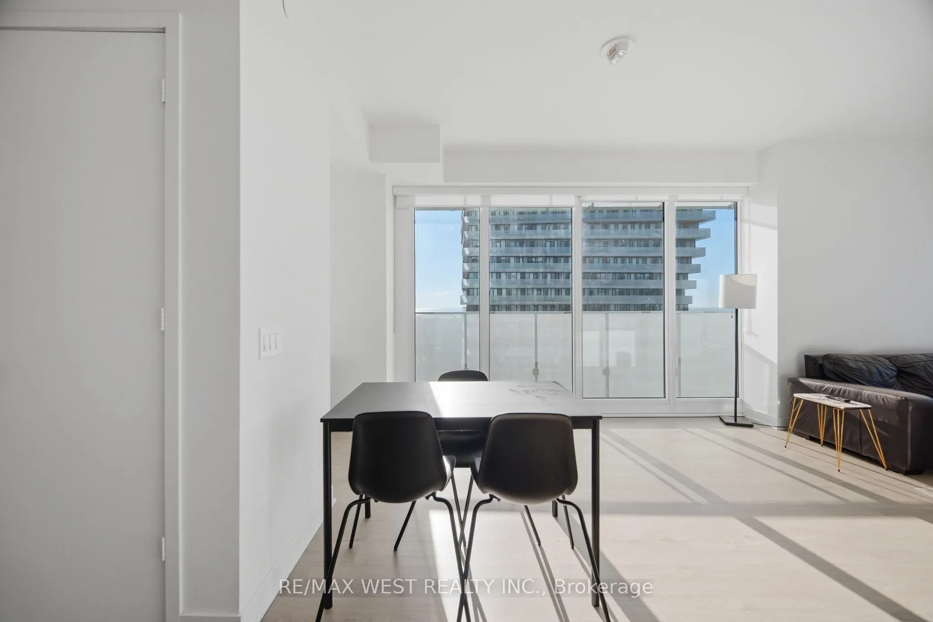 3900 Confederation Parkway #5104