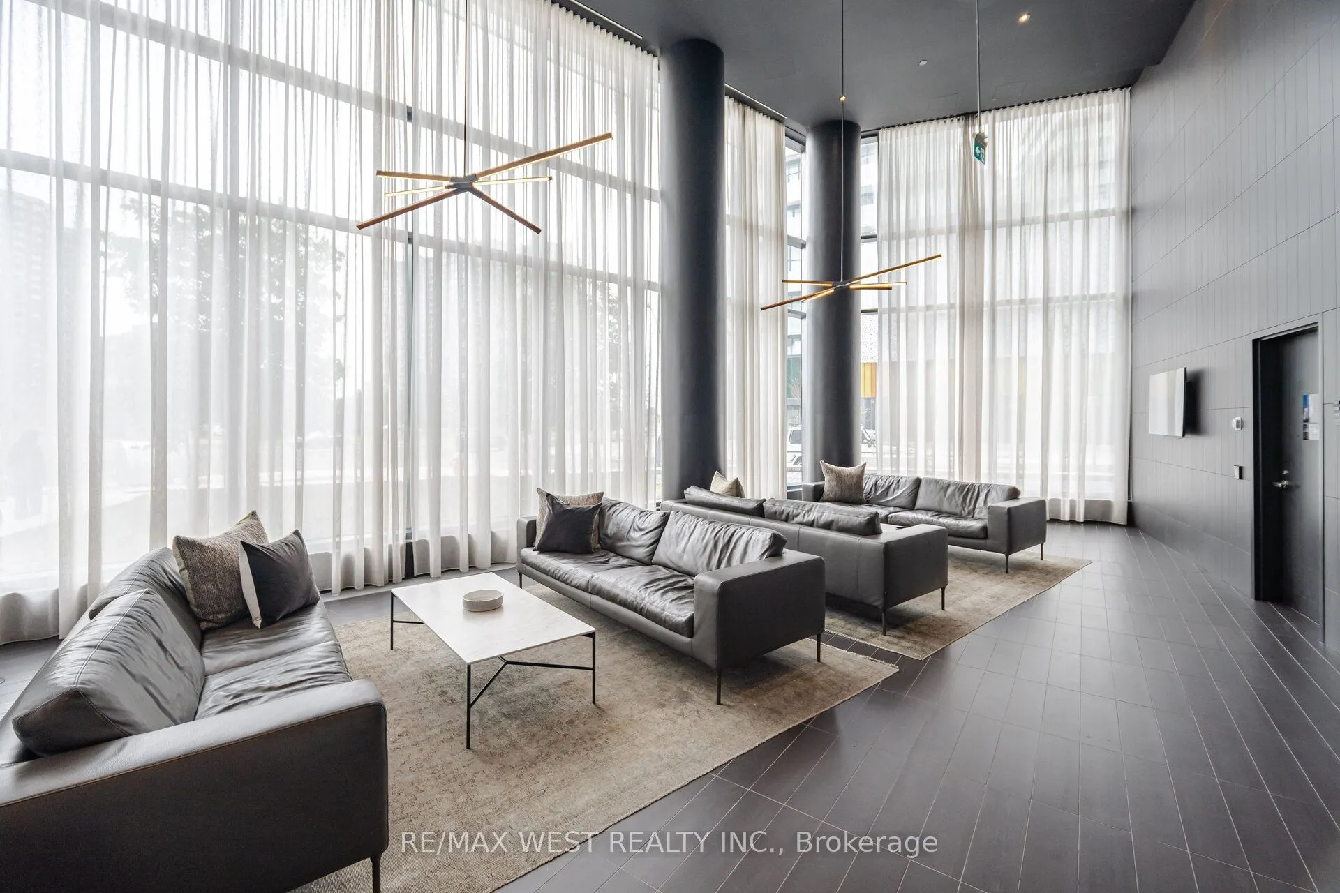 3900 Confederation Parkway #5104