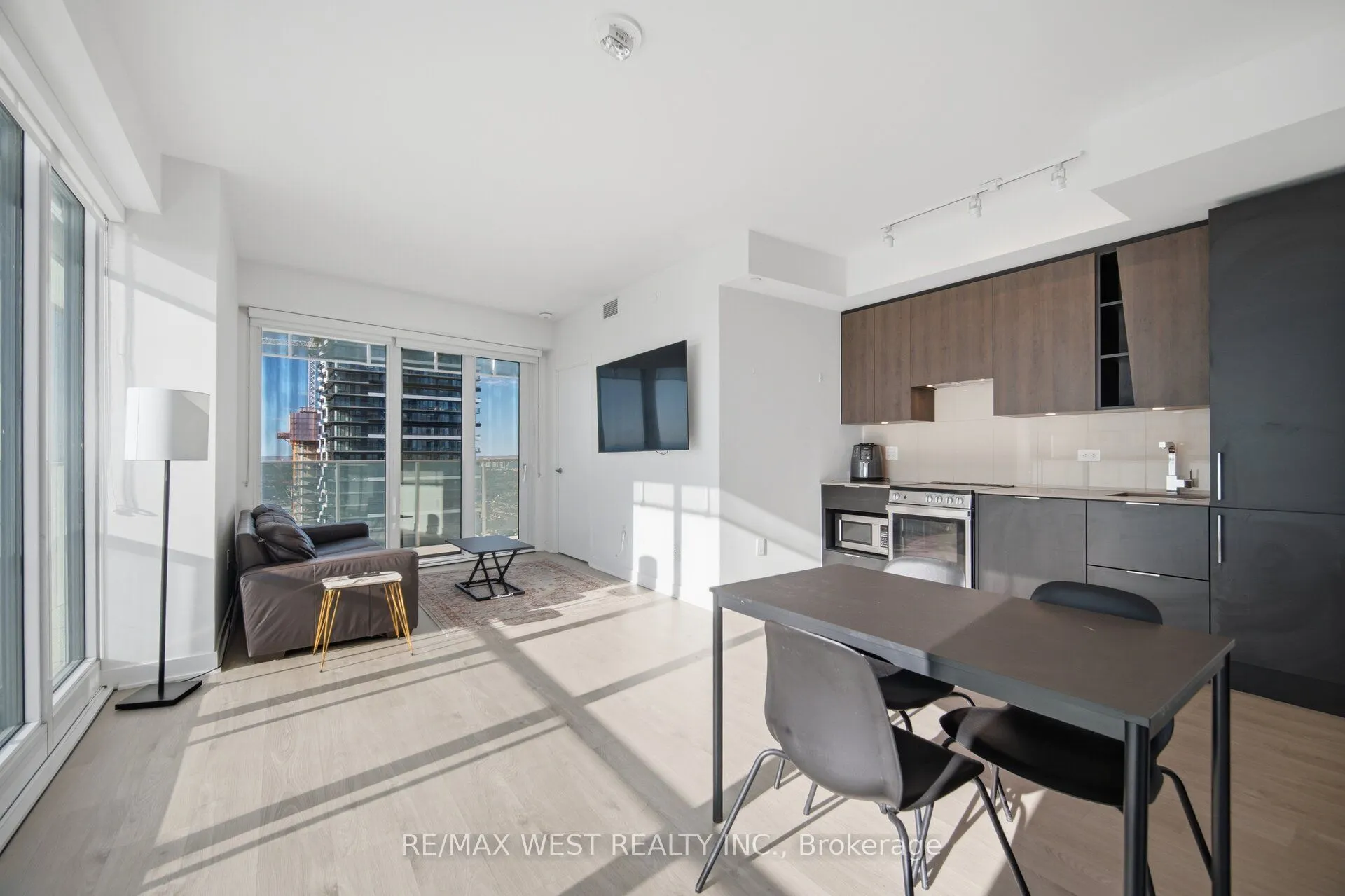 3900 Confederation Parkway #5104